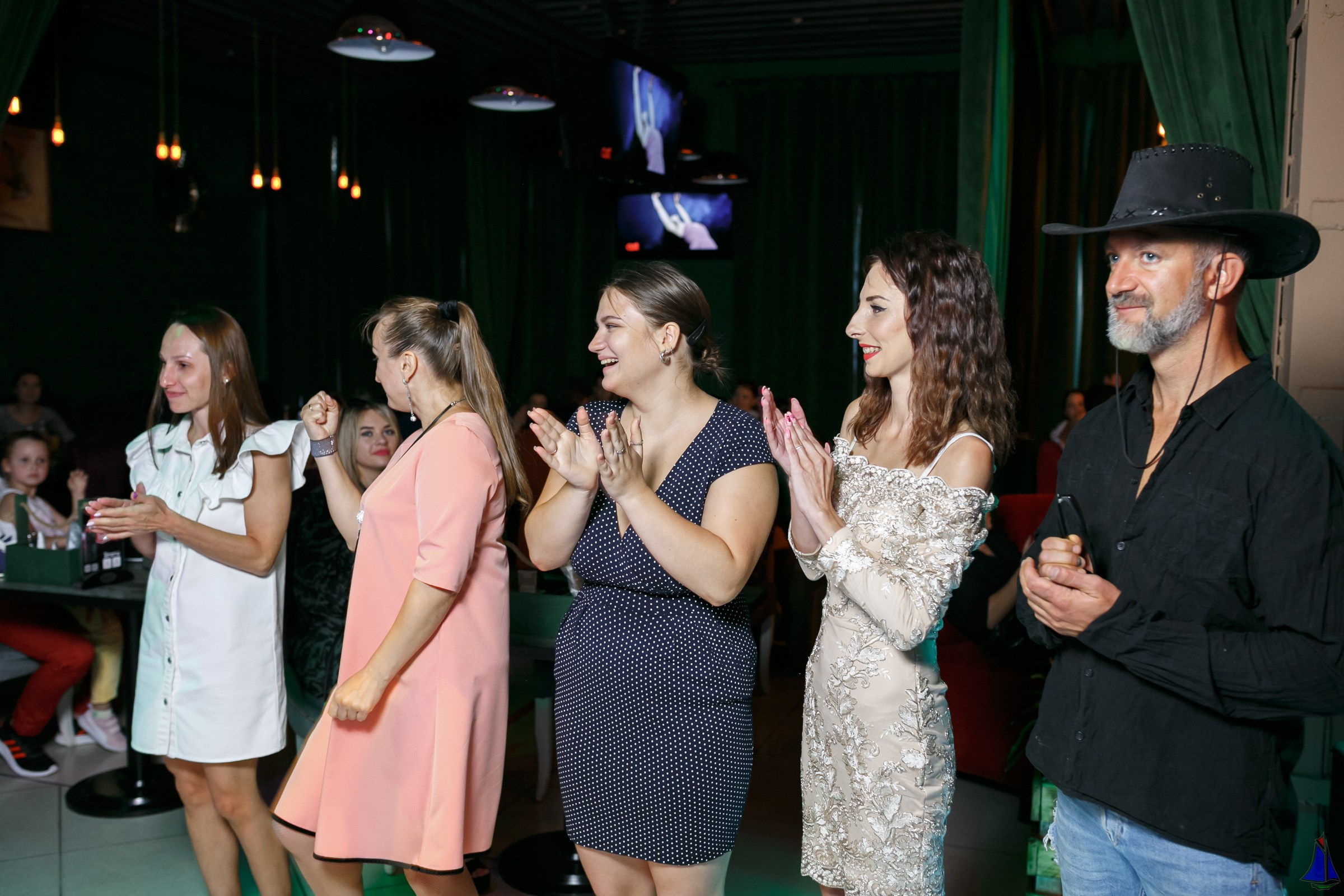 Караоке бар Bravo. Фотограф в Воронеже Иван Самодуров