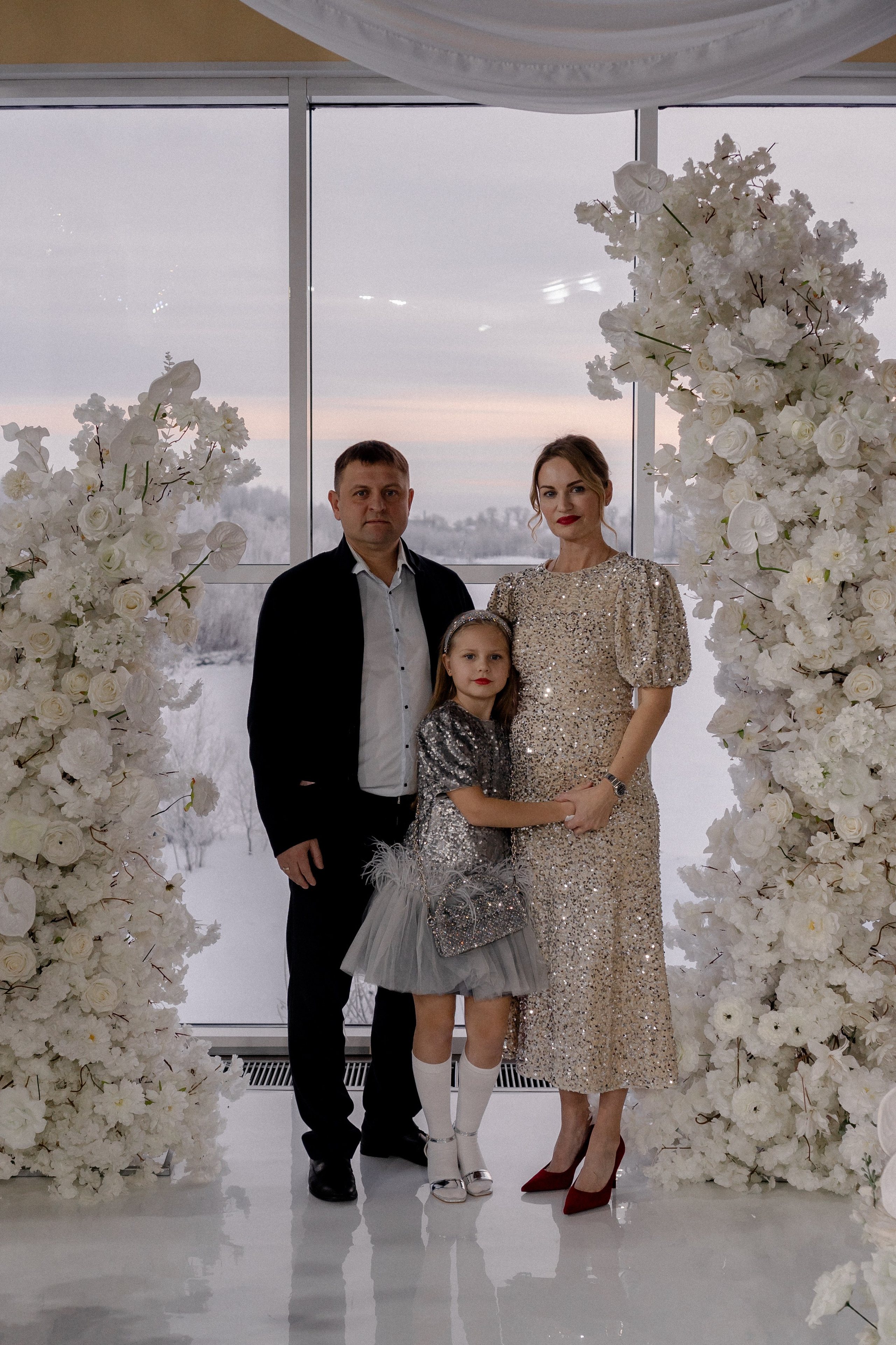 СВАДЕБНАЯ СЬЕМКА СБОРОВ В ОТЕЛЕ И ВЫЕЗД НА ЦЕРЕМОНИЮ (СНЯТО В СИБИРЕ В НИЖНЕВАРТОВСКЕ). Профессиональный фотограф, Санкт-Петербург — Виктория Богомолова