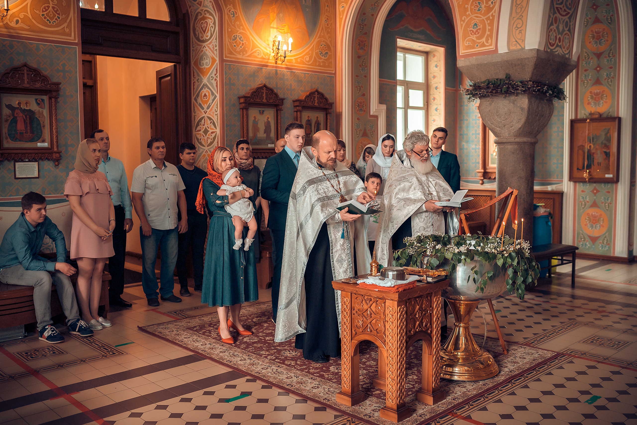 Крещение ребенка в Красноярске, Иоанна Предтечи. Фотограф на Крещение и Венчание в Красноярске Рамазанова Юлия