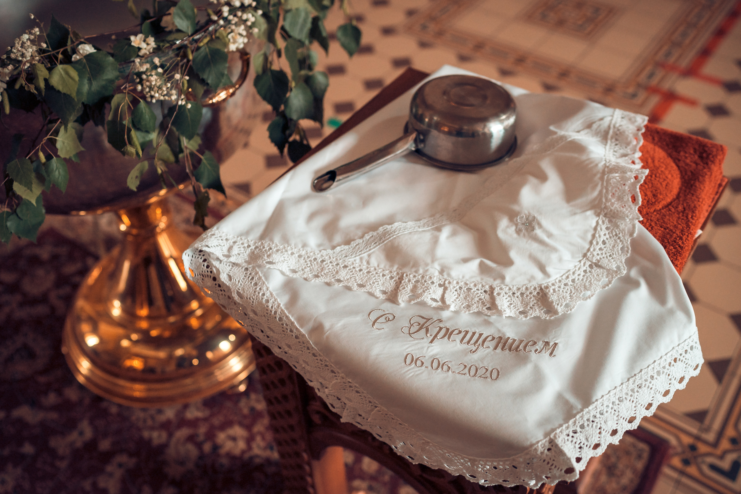 Крещение ребенка в Красноярске, Иоанна Предтечи. Фотограф на Крещение и Венчание в Красноярске Рамазанова Юлия