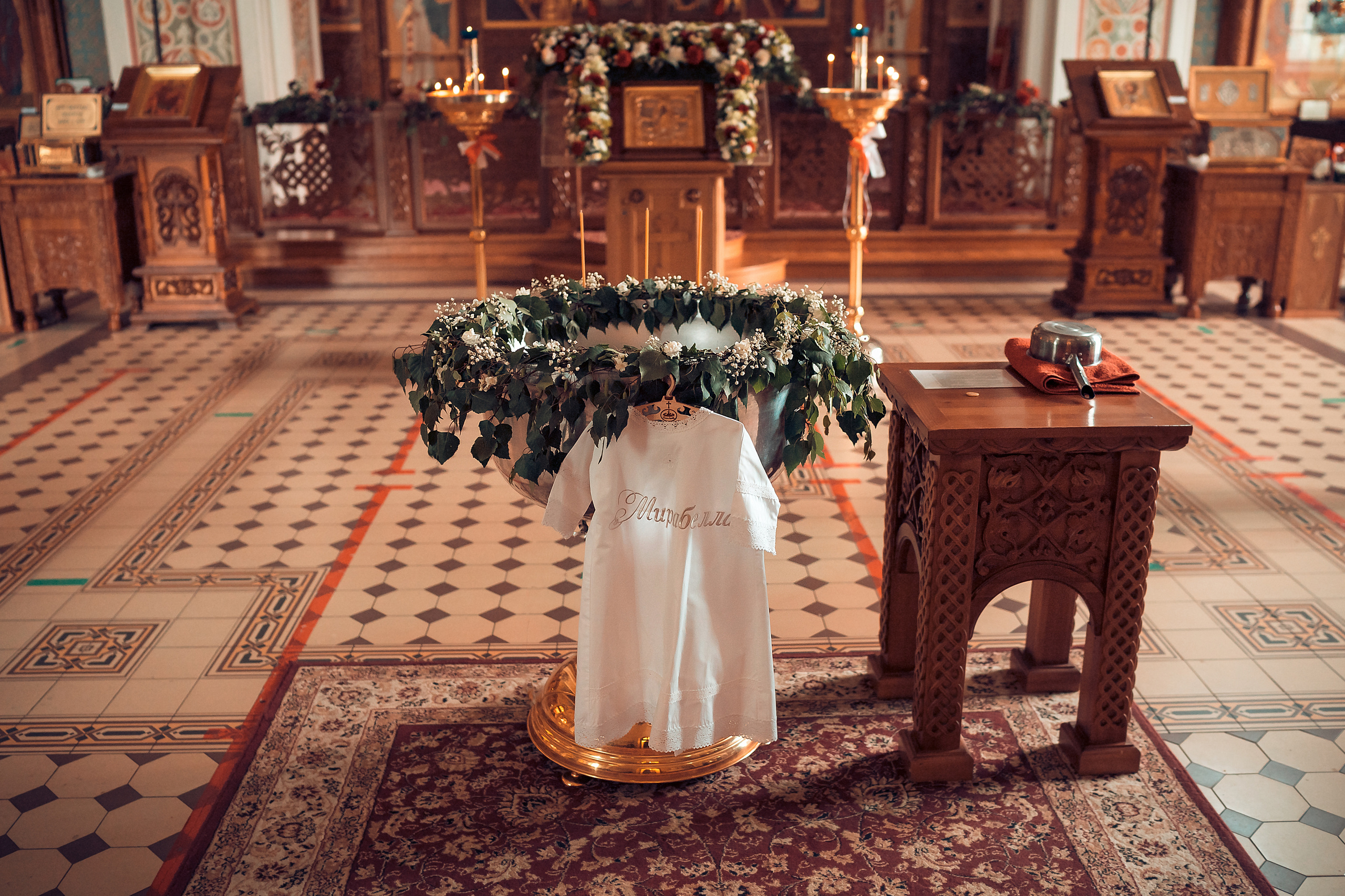 Крещение ребенка в Красноярске, Иоанна Предтечи. Фотограф на Крещение и Венчание в Красноярске Рамазанова Юлия