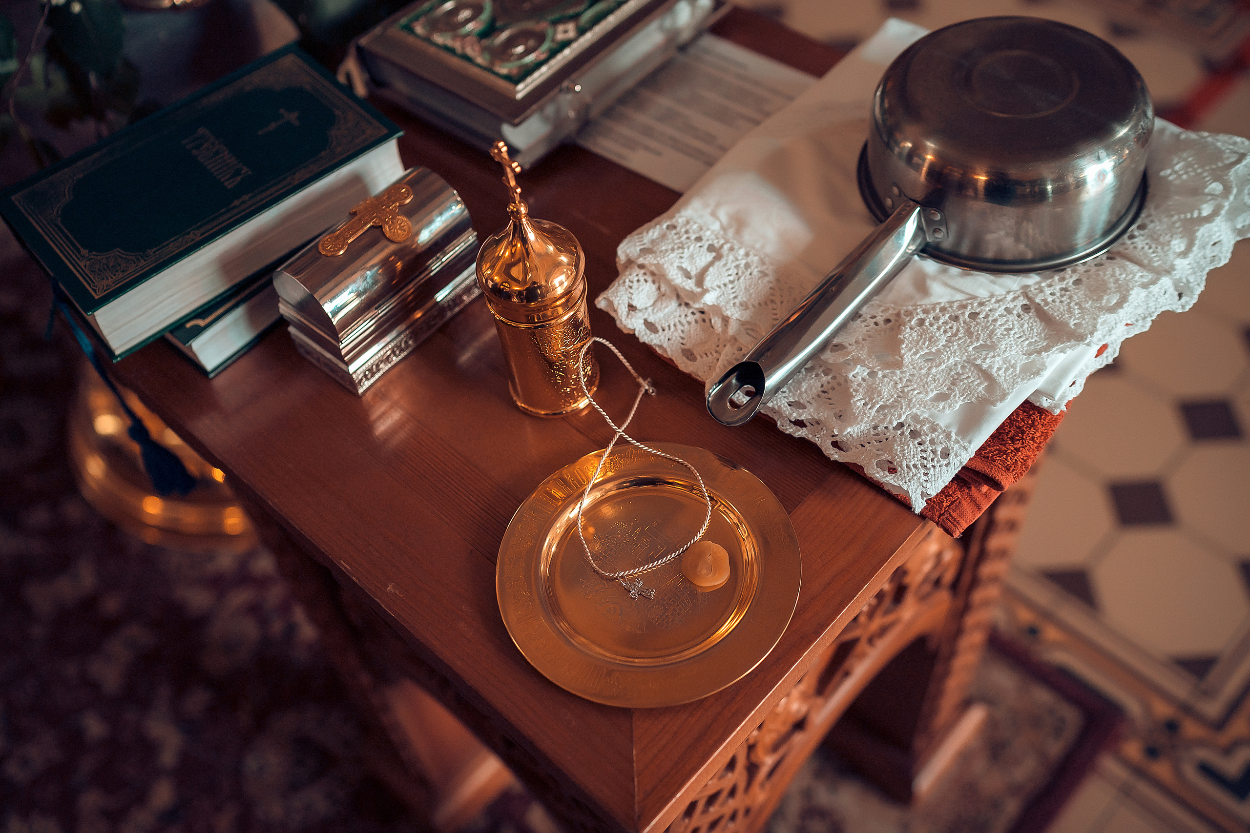 Крещение ребенка в Красноярске, Иоанна Предтечи. Фотограф на Крещение и Венчание в Красноярске Рамазанова Юлия