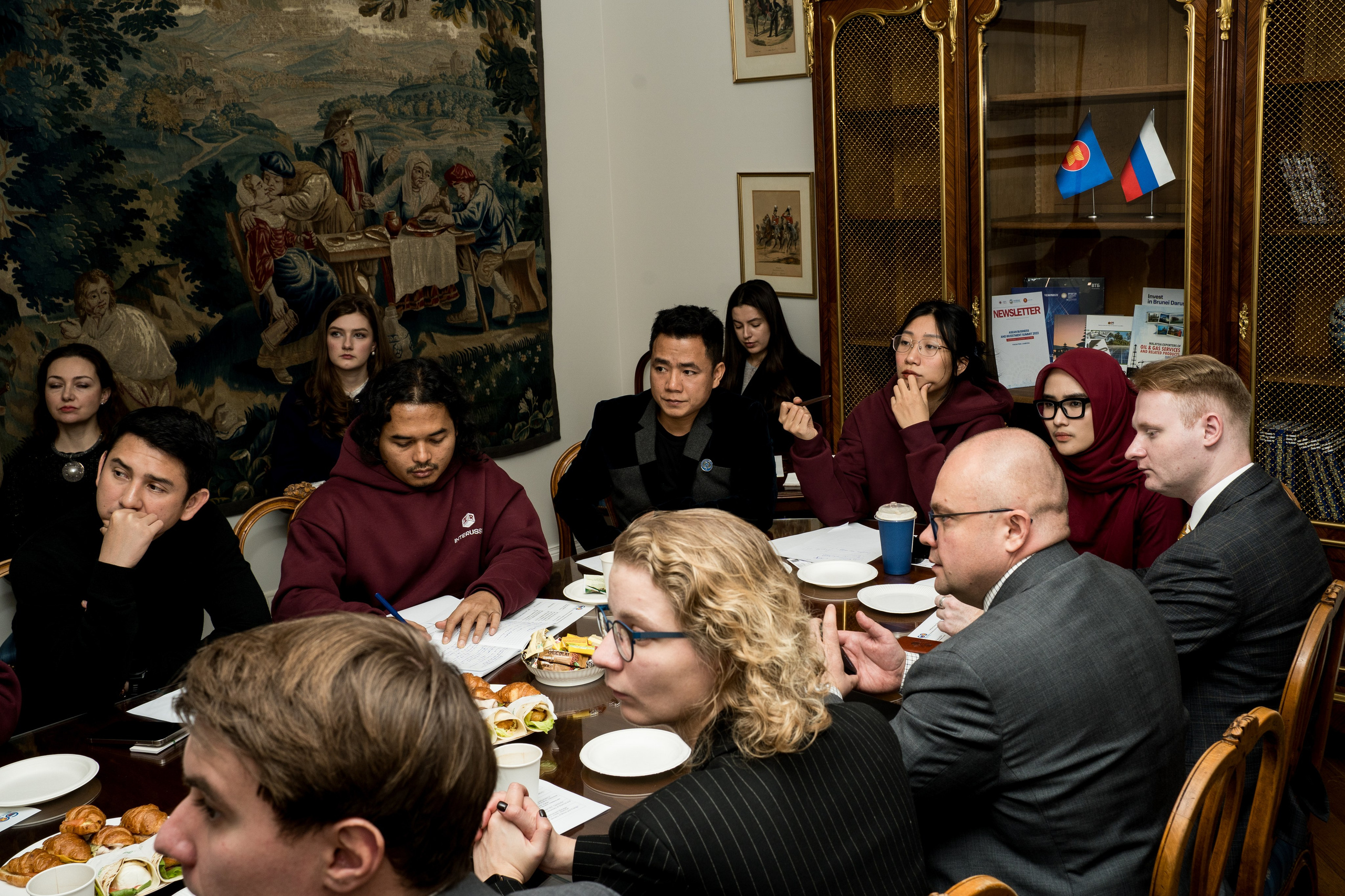 Встреча, программа стажировок InteRussia для иностранных специалистов по энергетике из стран АСЕАН. Главная