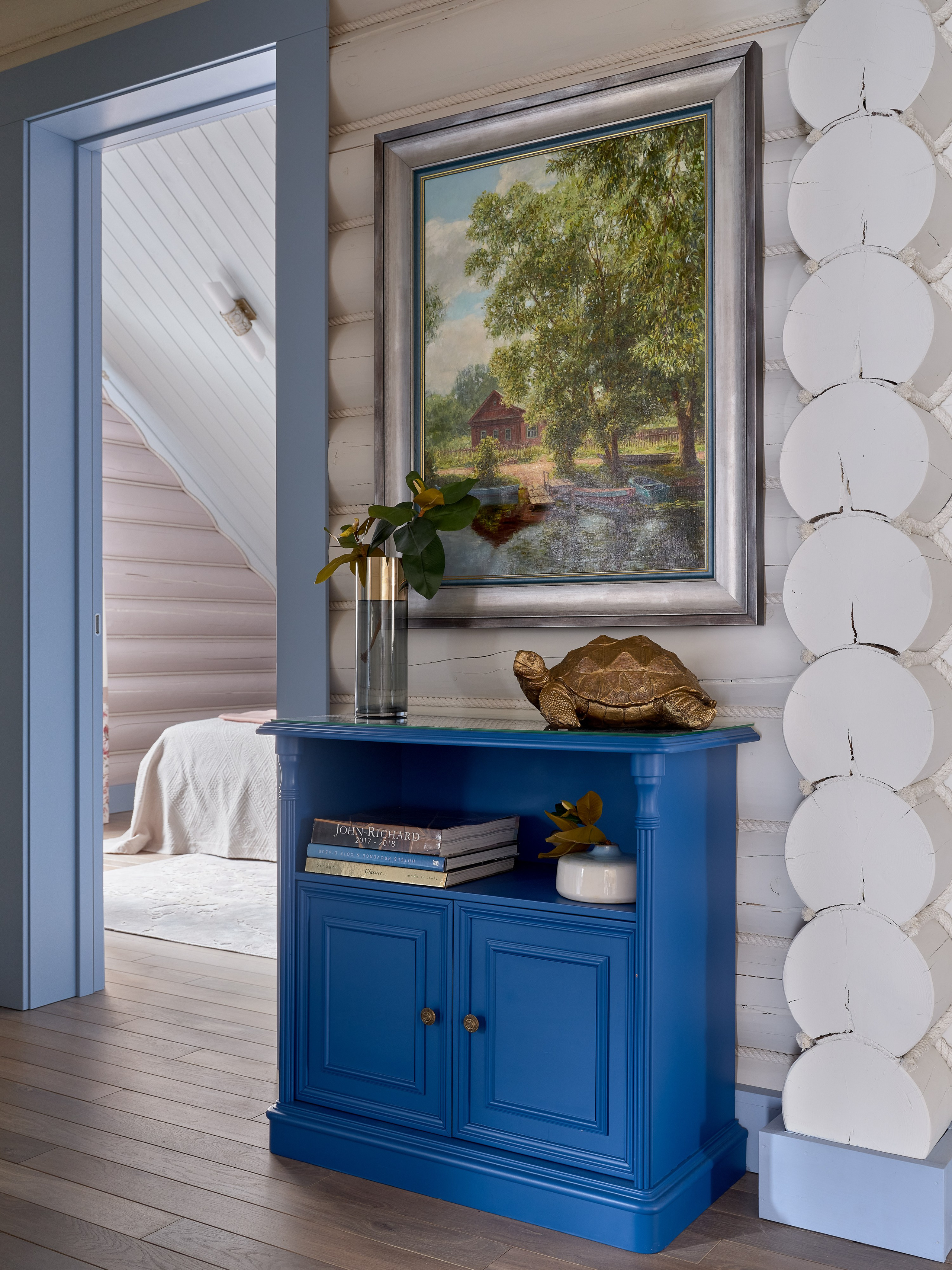 Бревенчатый светлый дом. Фотограф Наталья Вершинина