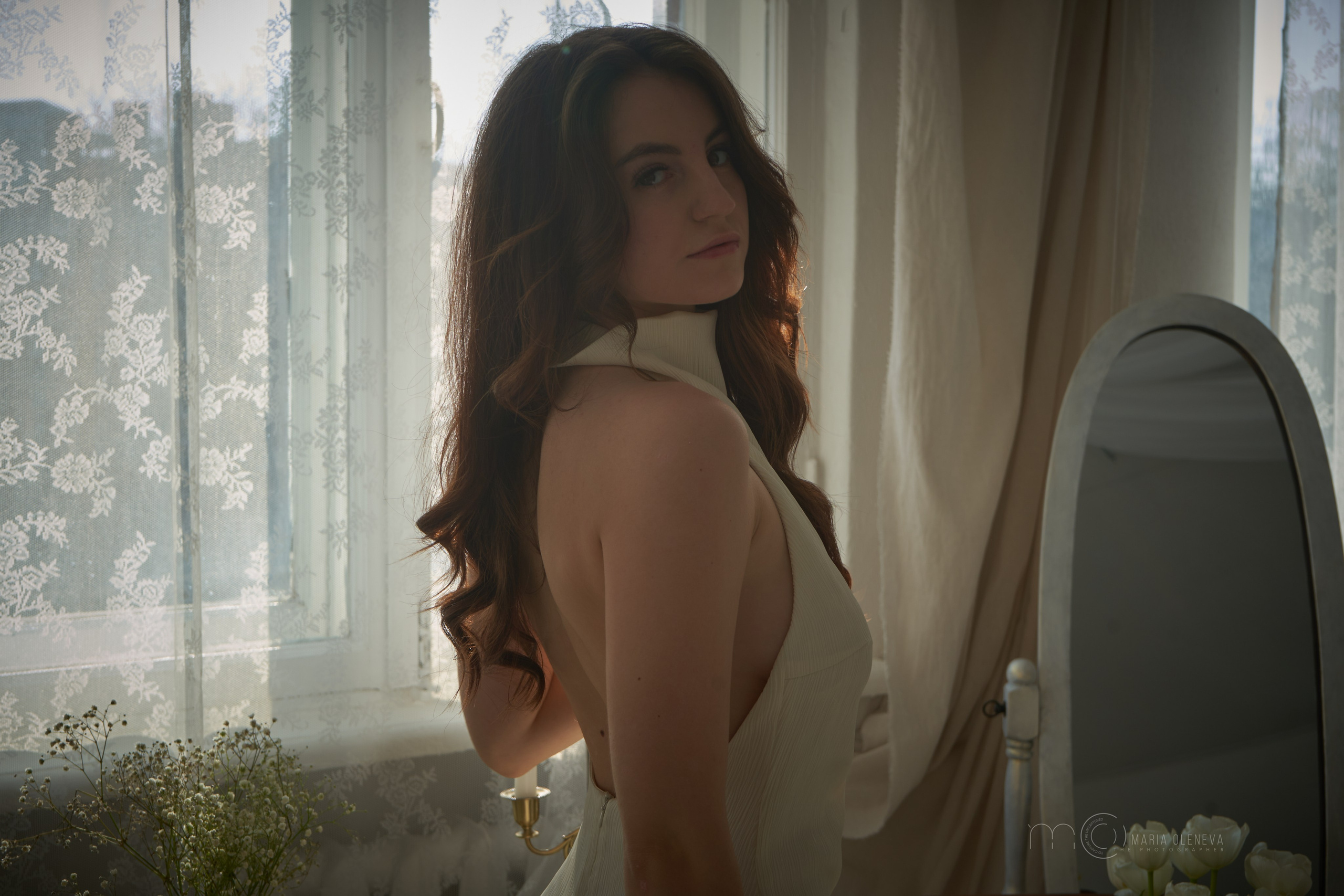 Настя в цветах. Фотограф Мария Оленева