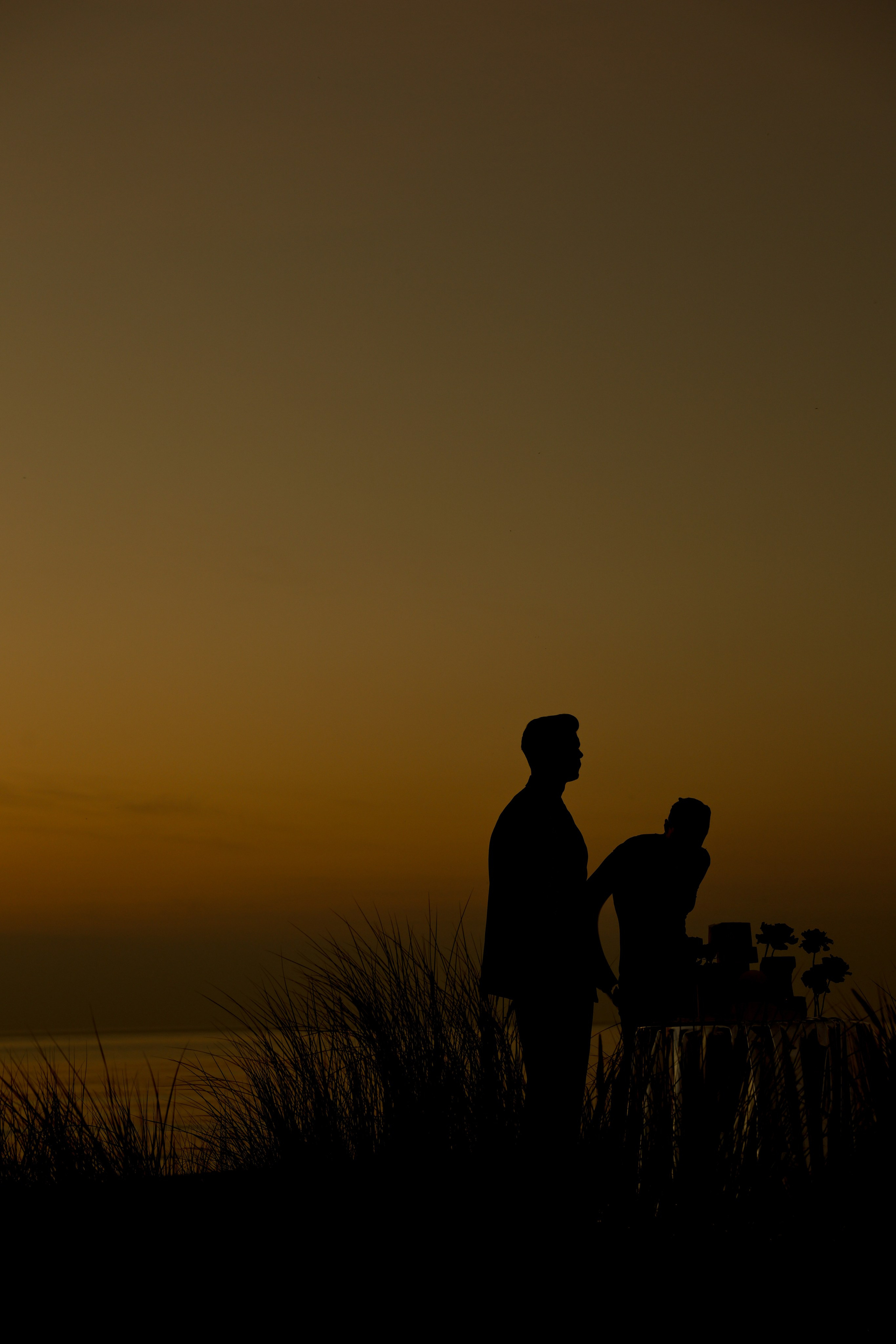 Камерная свадьба на берегу моря. Свадебный фотограф