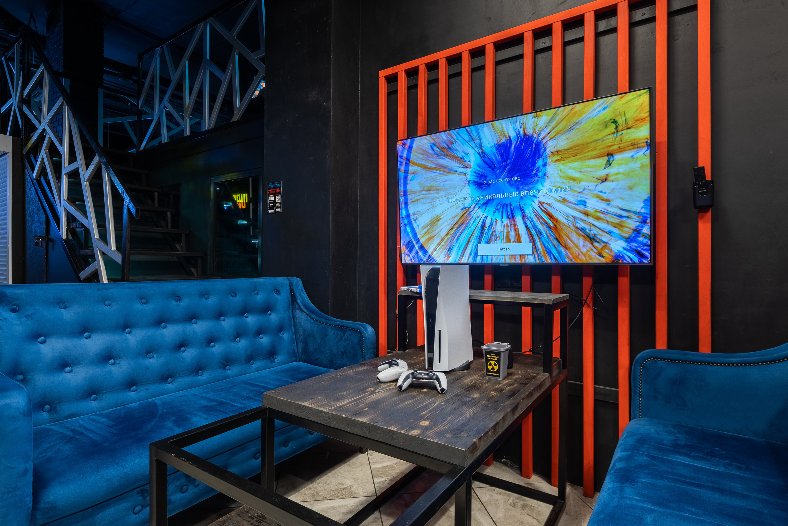 Интерьерная фотосъемка компьютерного клуба. Интерьерный фотограф в Москве Роман Потапов