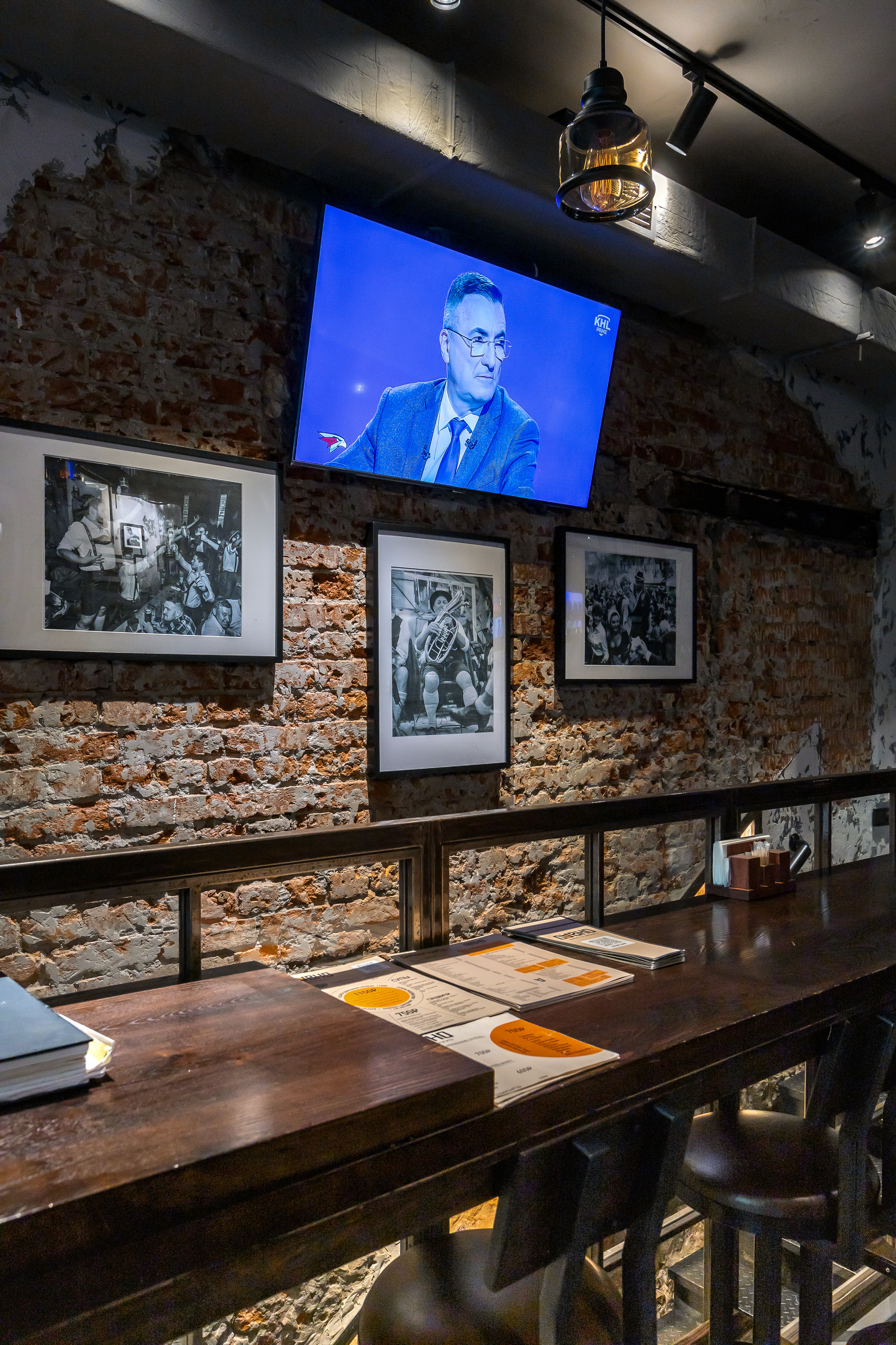 Давно. Бар на Патриарших. Интерьерный фотограф в Москве Роман Потапов