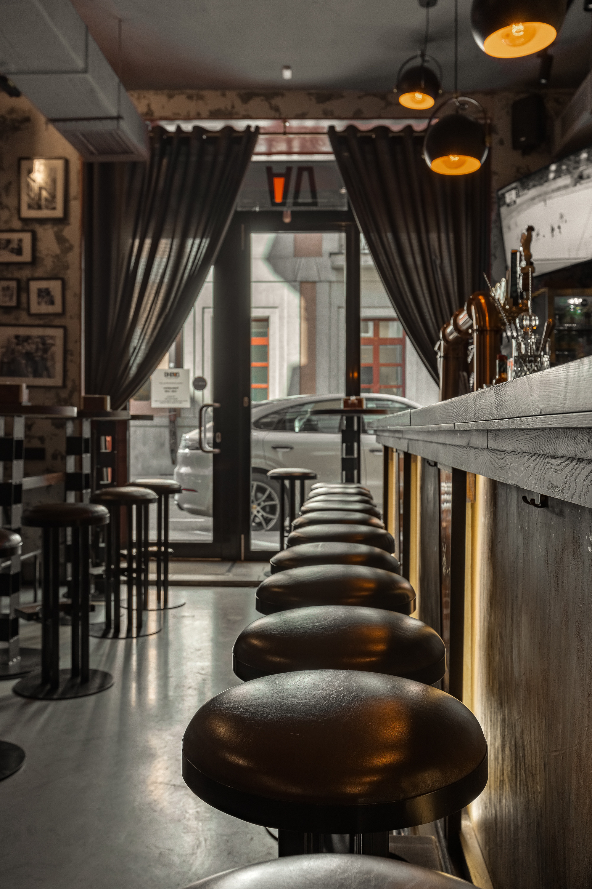 Давно. Бар на Патриарших. Интерьерный фотограф в Москве Роман Потапов