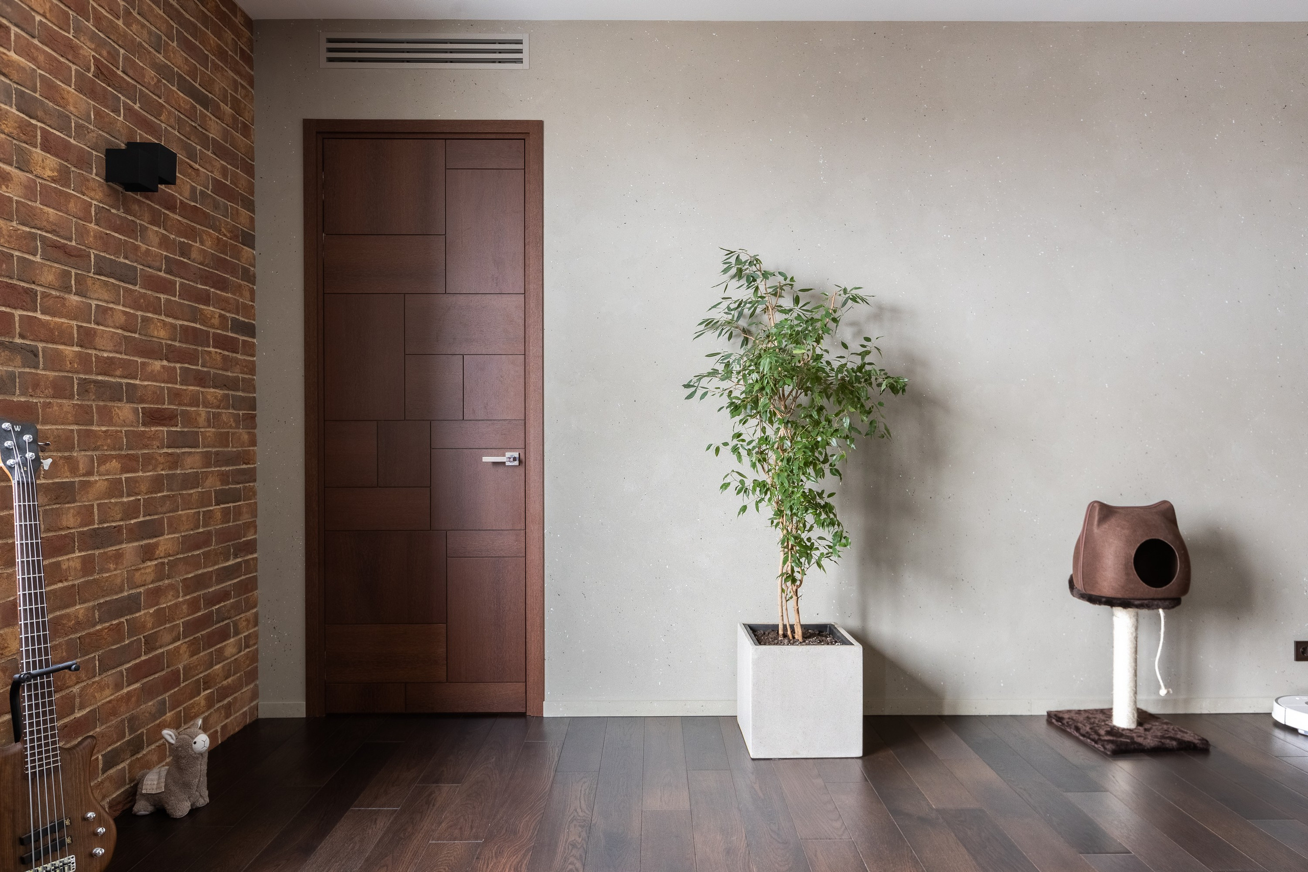 Кухня и двери от компании Reyki Store. Интерьерный фотограф в Москве Роман Потапов