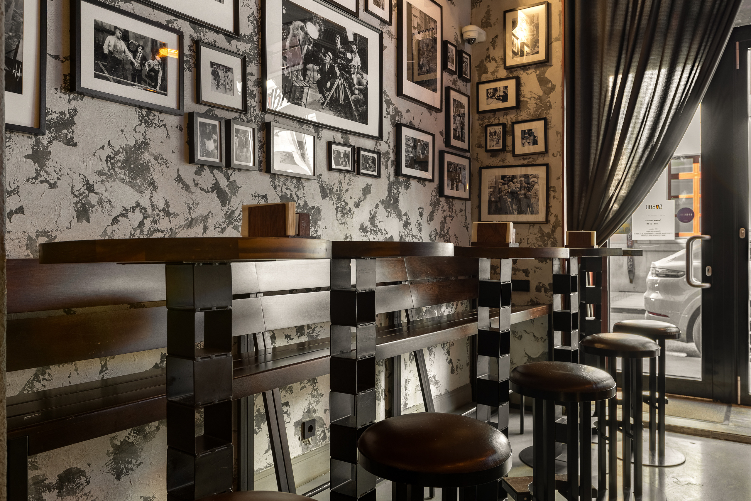 Давно. Бар на Патриарших. Интерьерный фотограф в Москве Роман Потапов