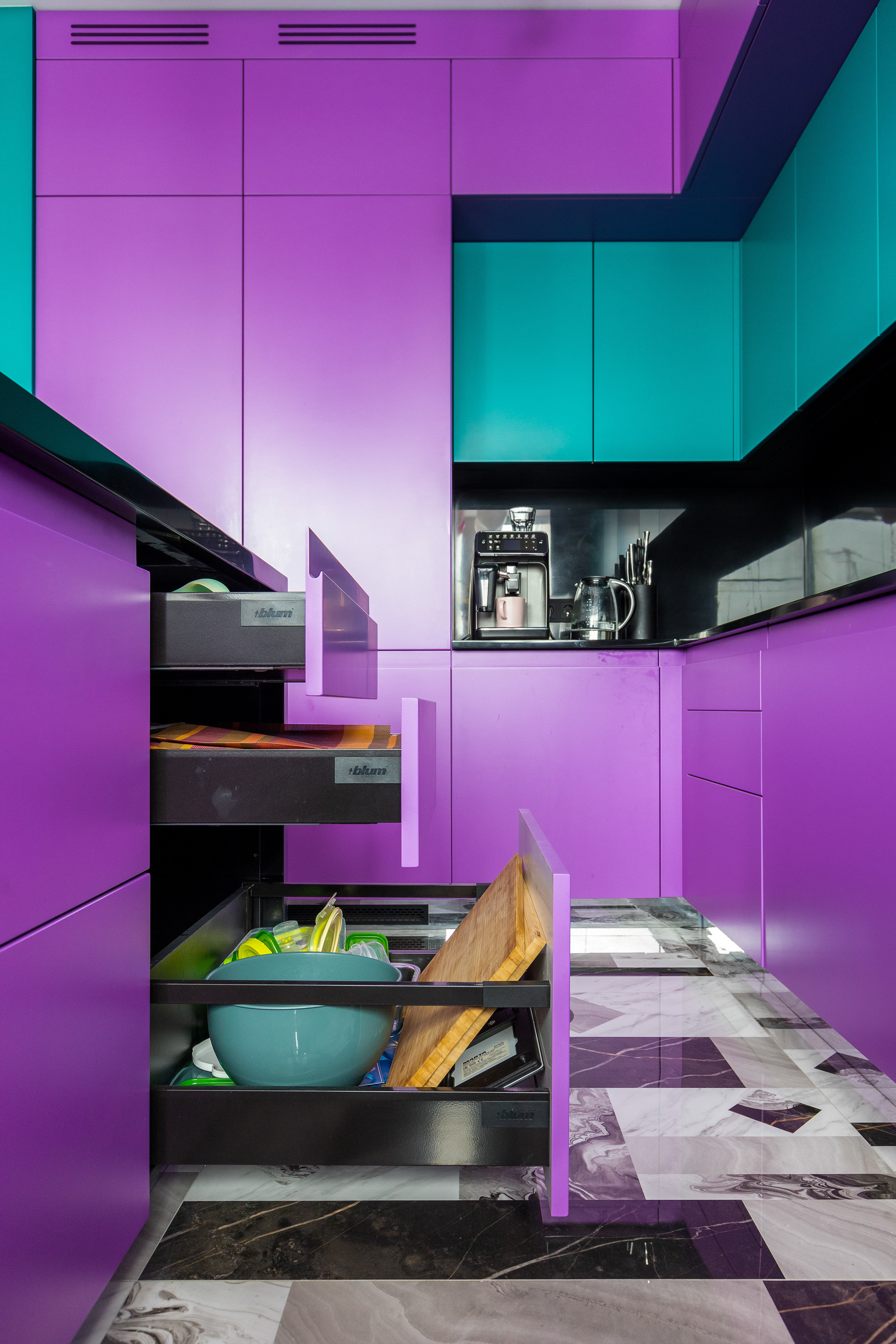 Яркая мебель от московской компании. Интерьерный фотограф в Москве Роман Потапов