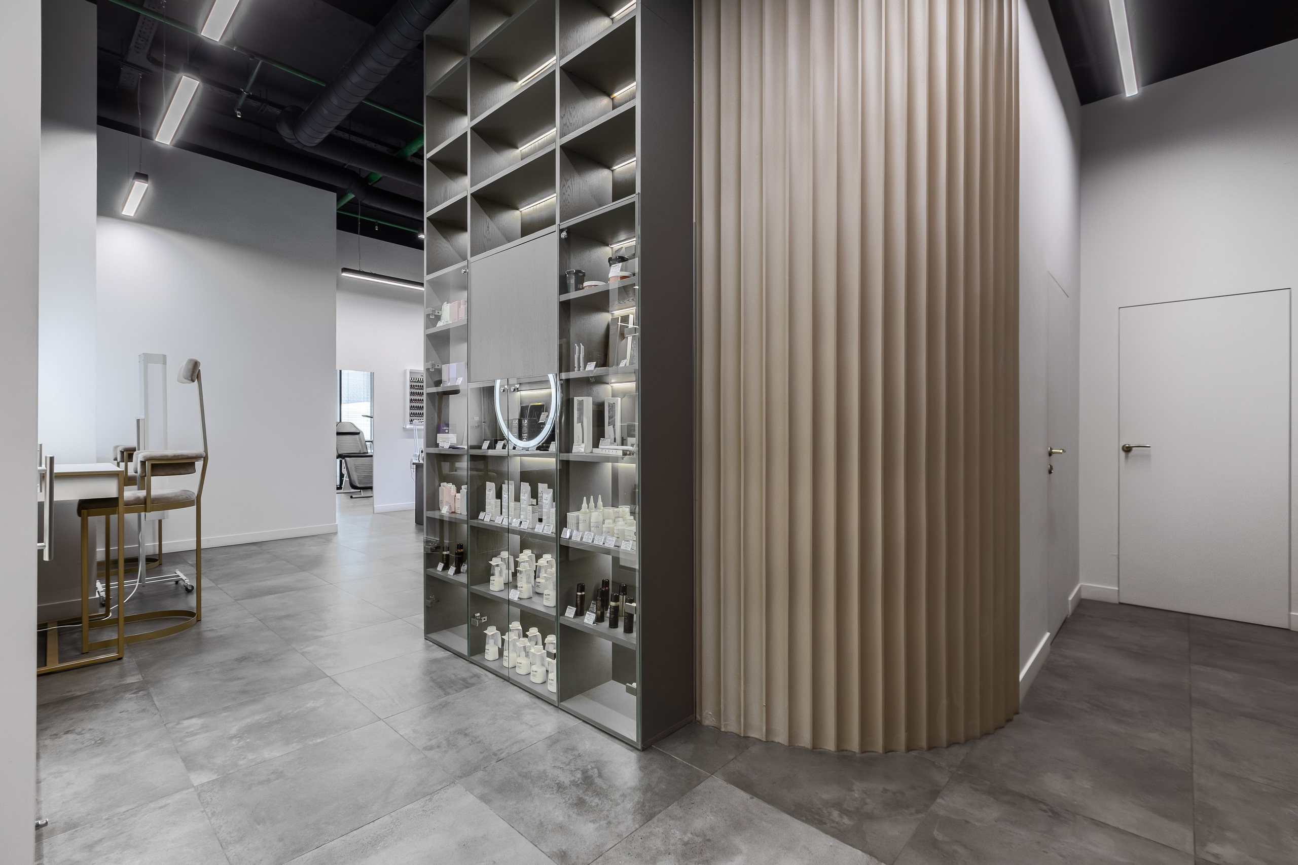 Салон Красоты Плющ. Интерьерный фотограф в Москве Роман Потапов