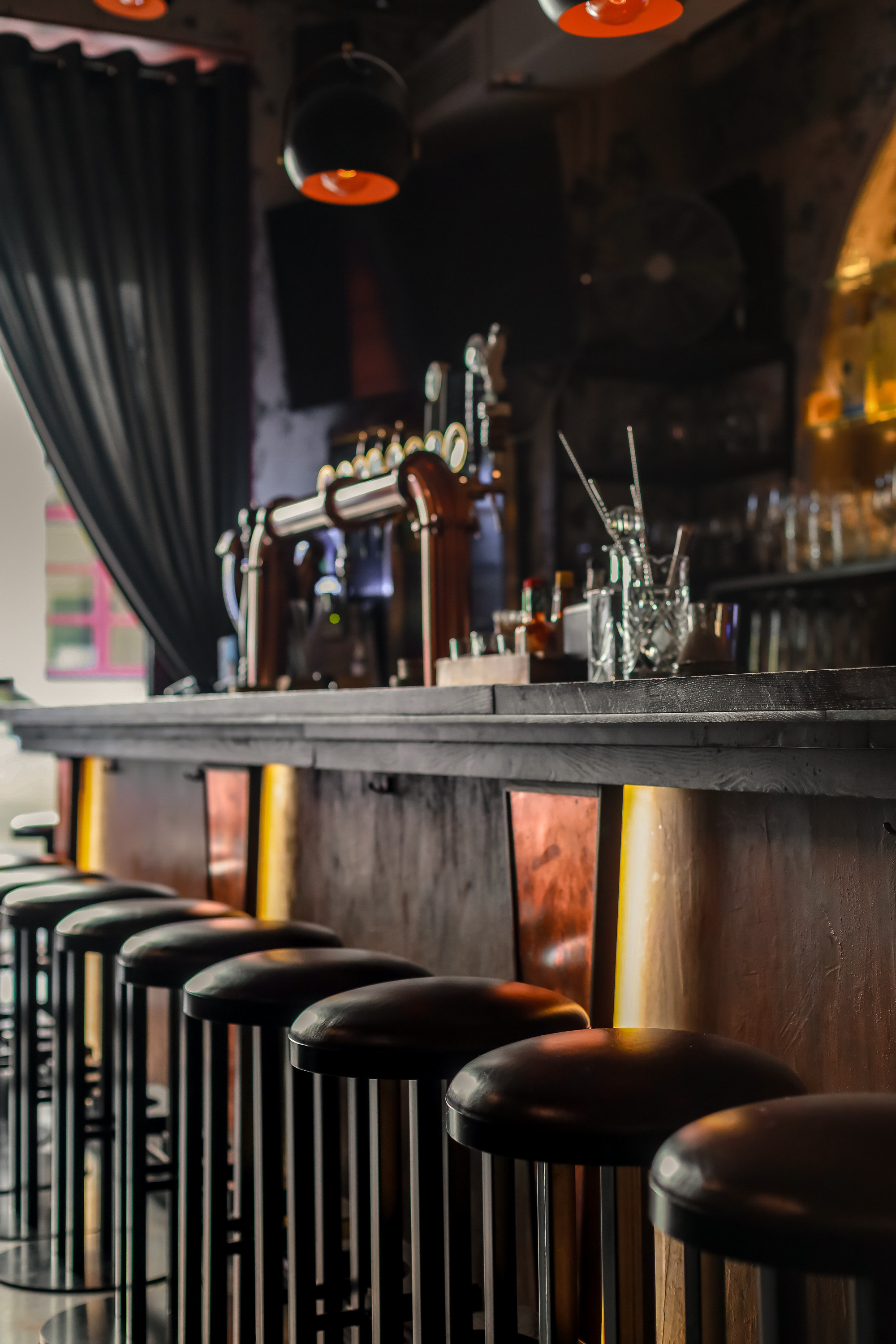 Давно. Бар на Патриарших. Интерьерный фотограф в Москве Роман Потапов