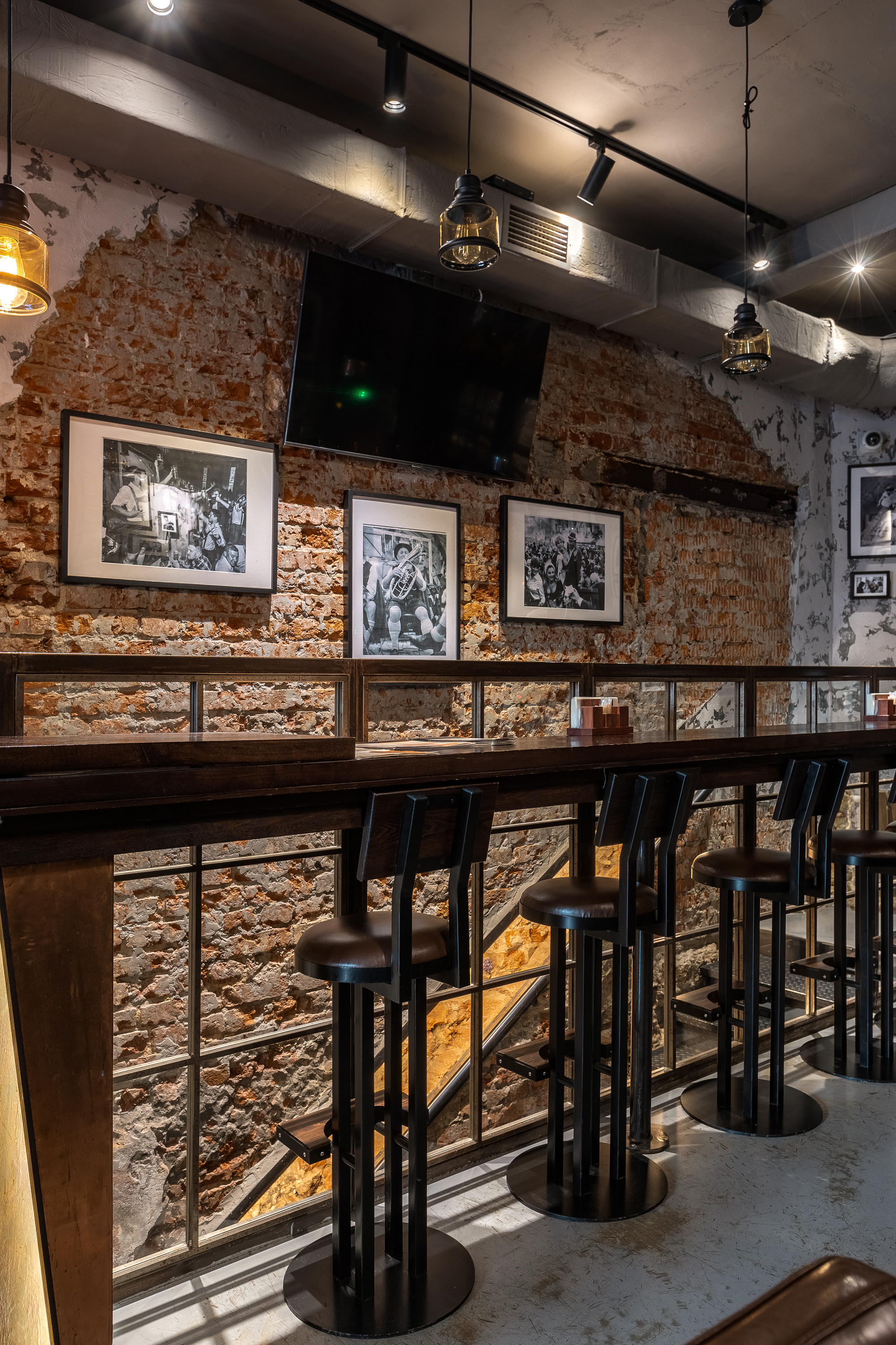 Давно. Бар на Патриарших. Интерьерный фотограф в Москве Роман Потапов