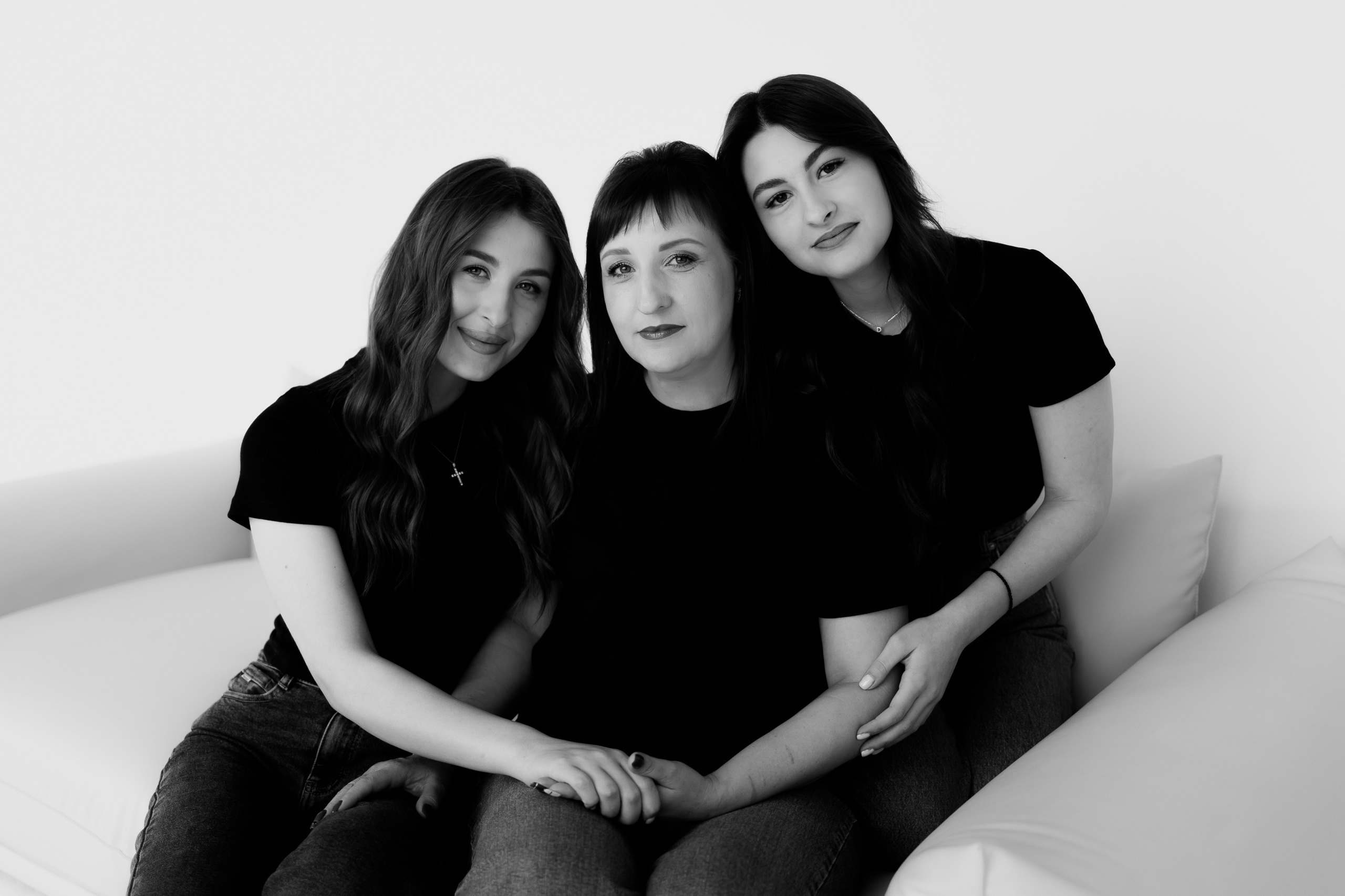 Мама и взрослые дочки. Семейный фотограф в Краснодаре Храмова Анна