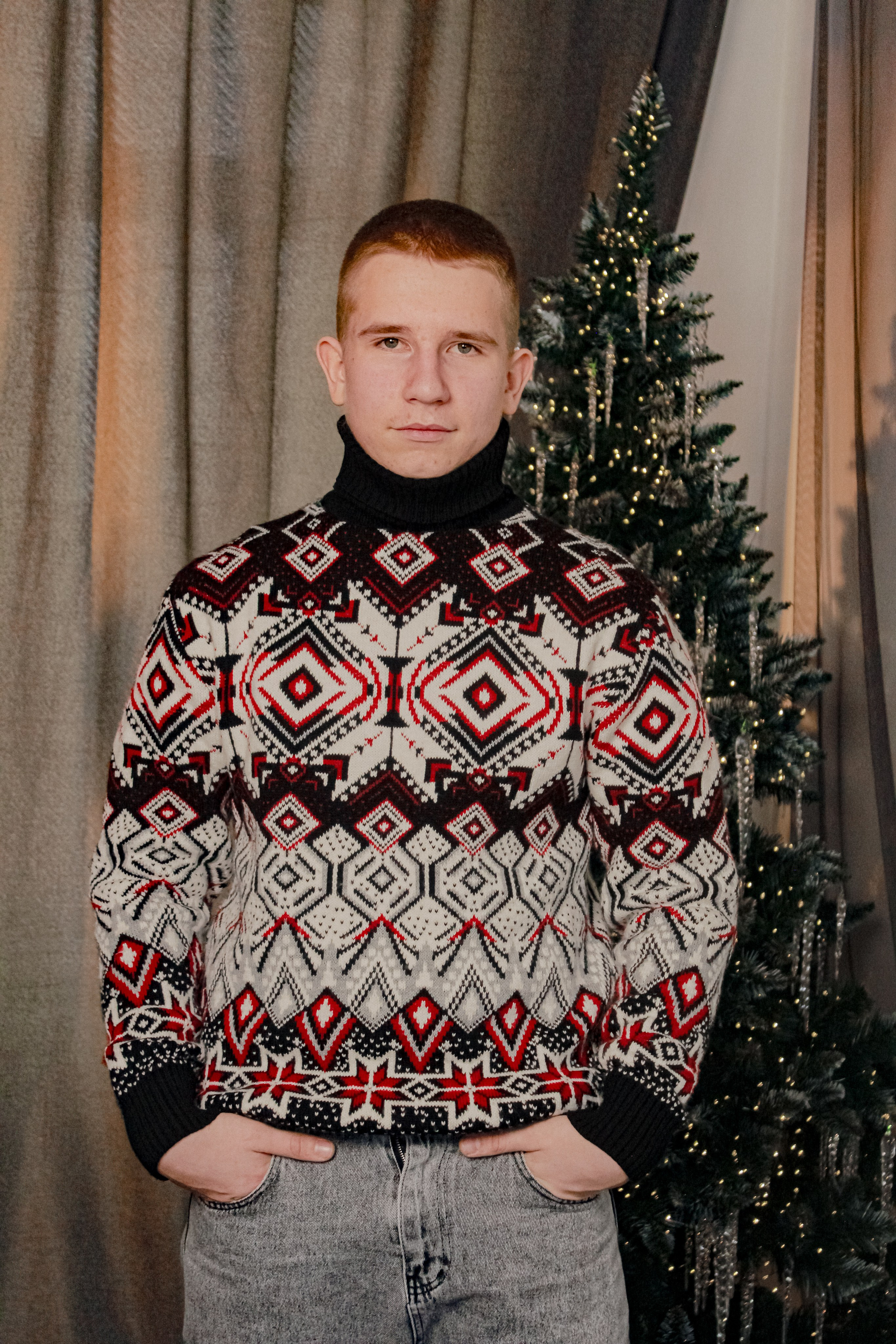 8 класс Новогодняя 2024. Лиза Рязанцева