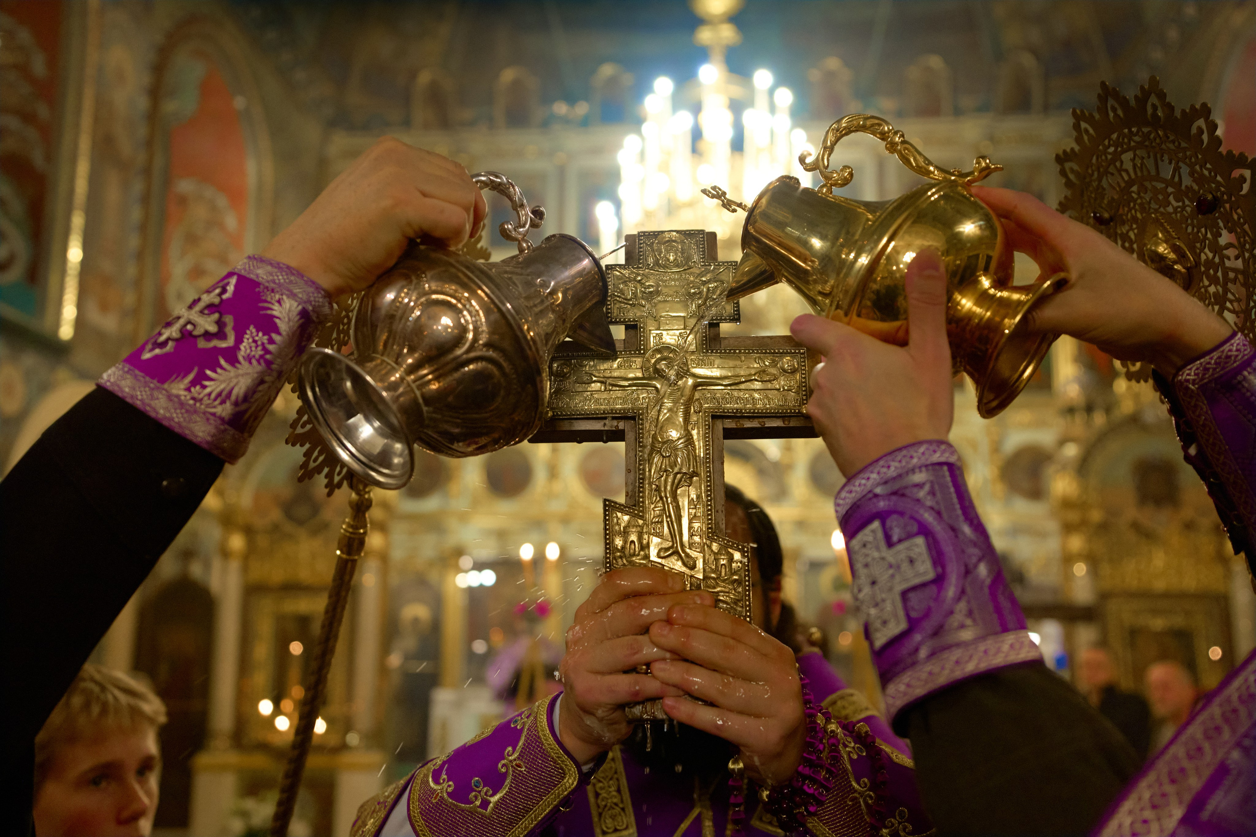 БОГОСЛУЖЕНИЯ. Фотограф Елена Лунева