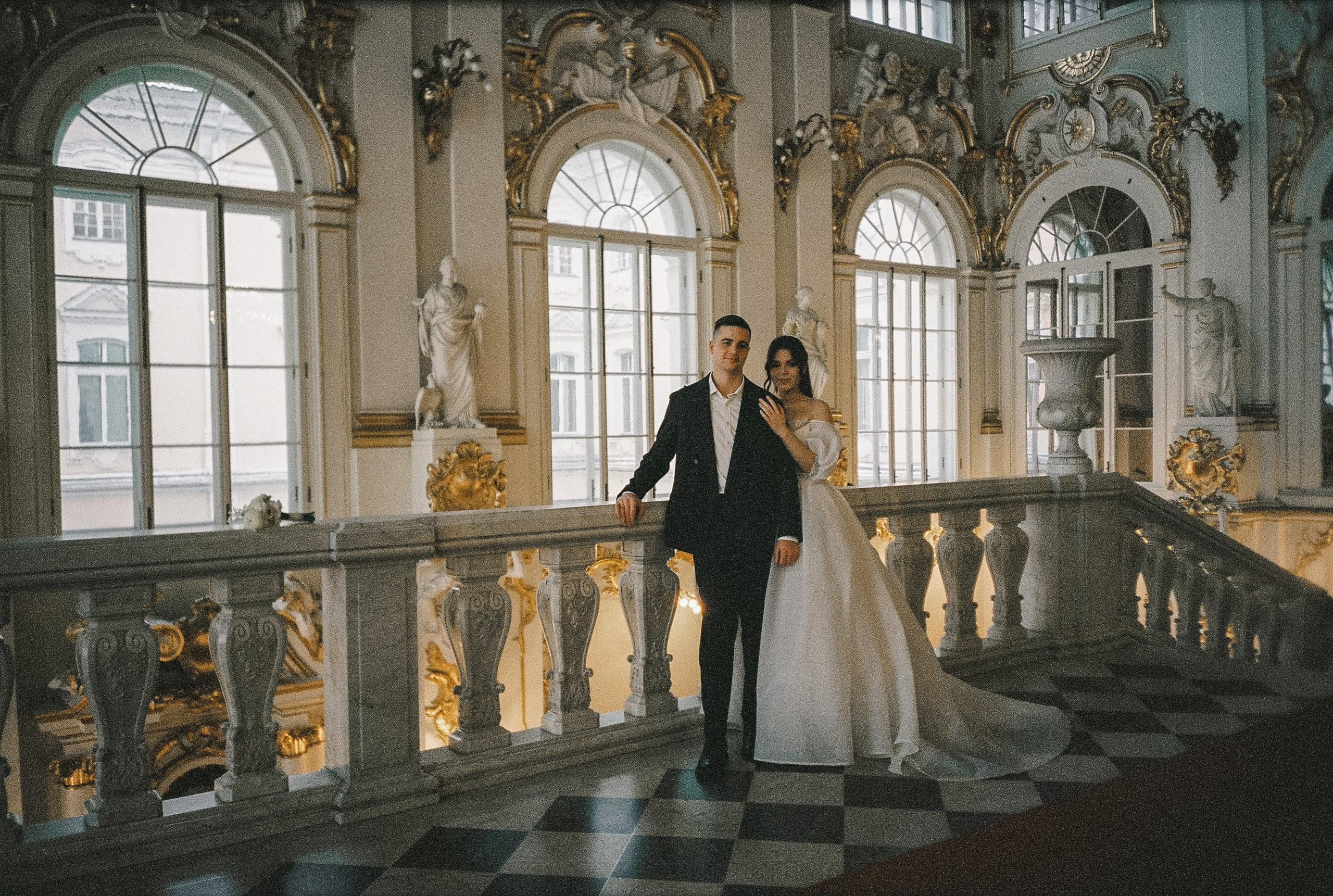 Ксения и Эдуард с пленкой 35 mm. Фотограф в Санкт-Петербурге Юлия Гербель