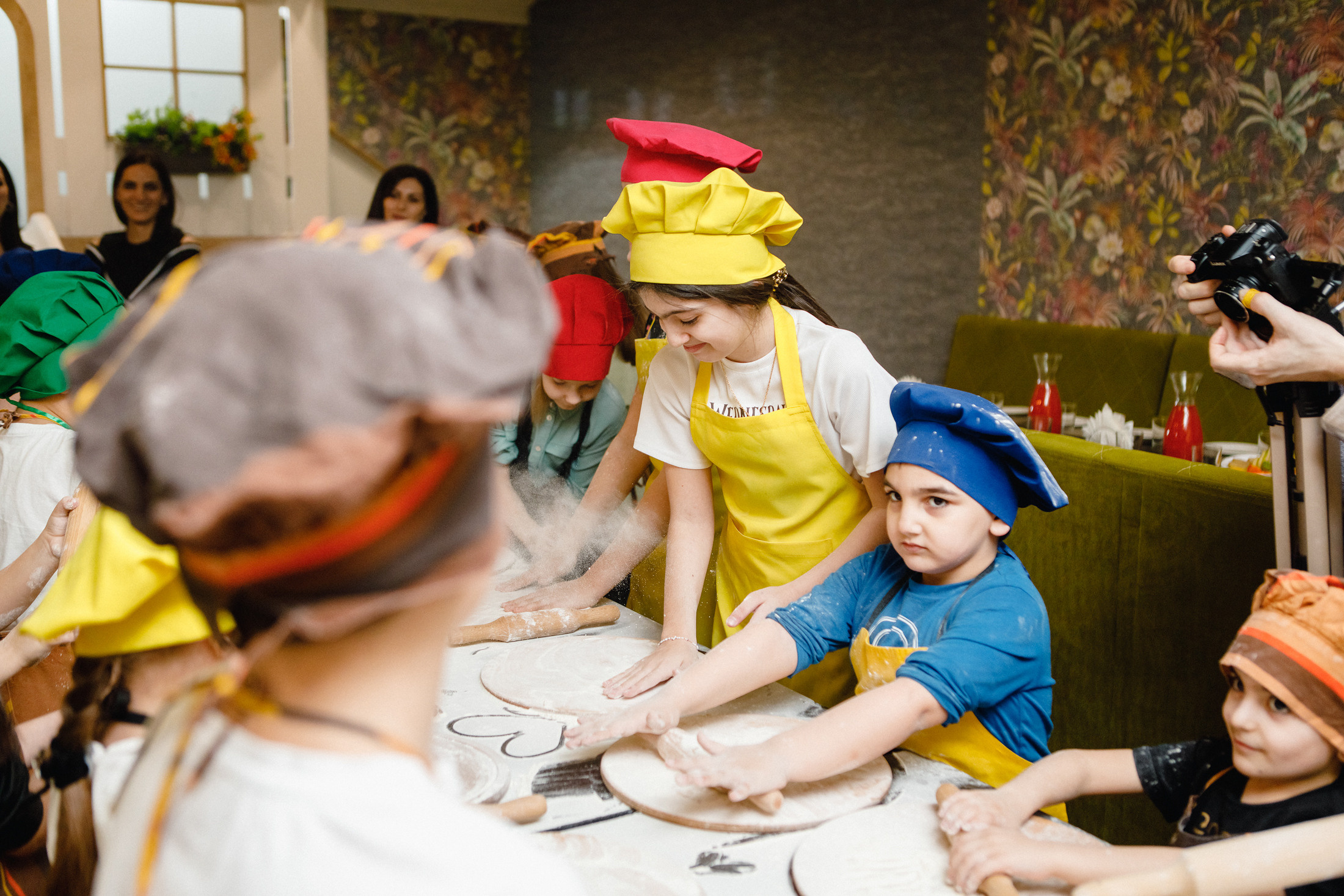 Алина 11 лет. Кафе «Четыре сыра». Фотографы в городе Волгограде — Людмила Агеева и Алексей Околелов