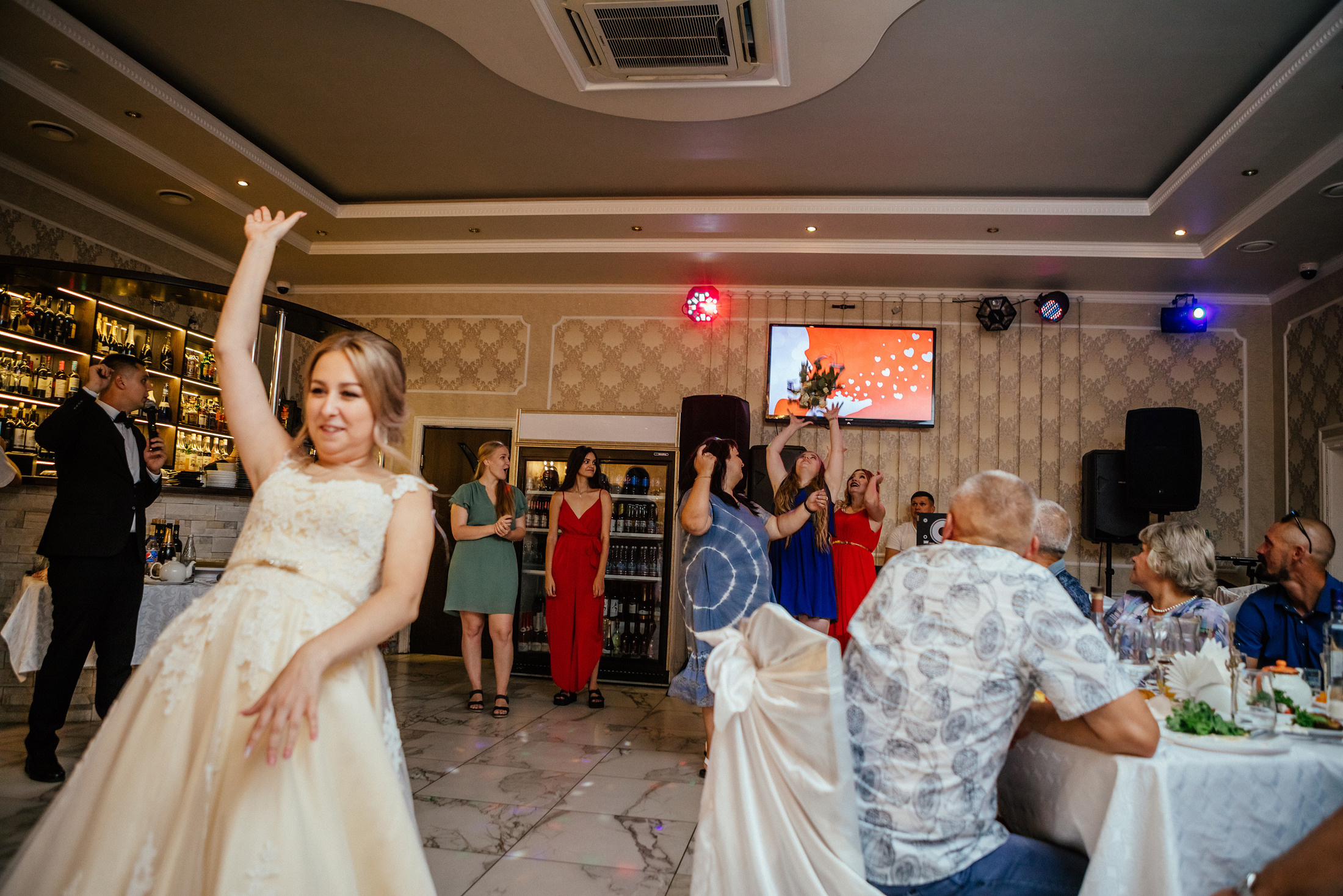 Михаил и Екатерина. Фотографы в городе Волгограде — Людмила Агеева и Алексей Околелов