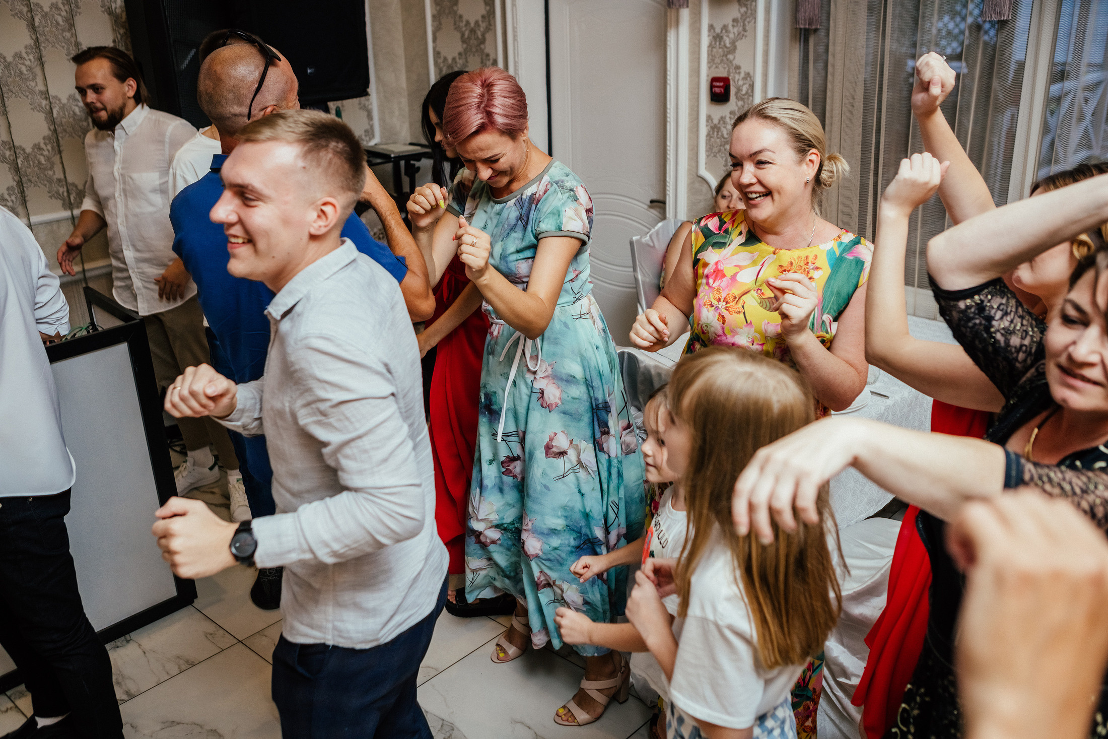 Михаил и Екатерина. Фотографы в городе Волгограде — Людмила Агеева и Алексей Околелов