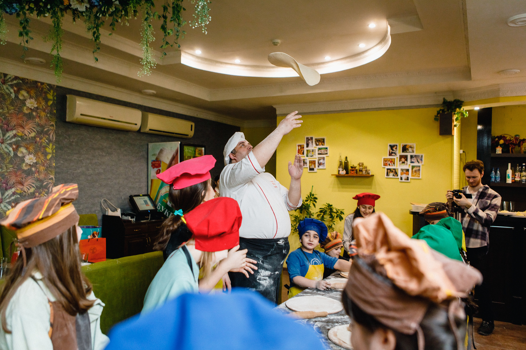 Алина 11 лет. Кафе «Четыре сыра». Фотографы в городе Волгограде — Людмила Агеева и Алексей Околелов