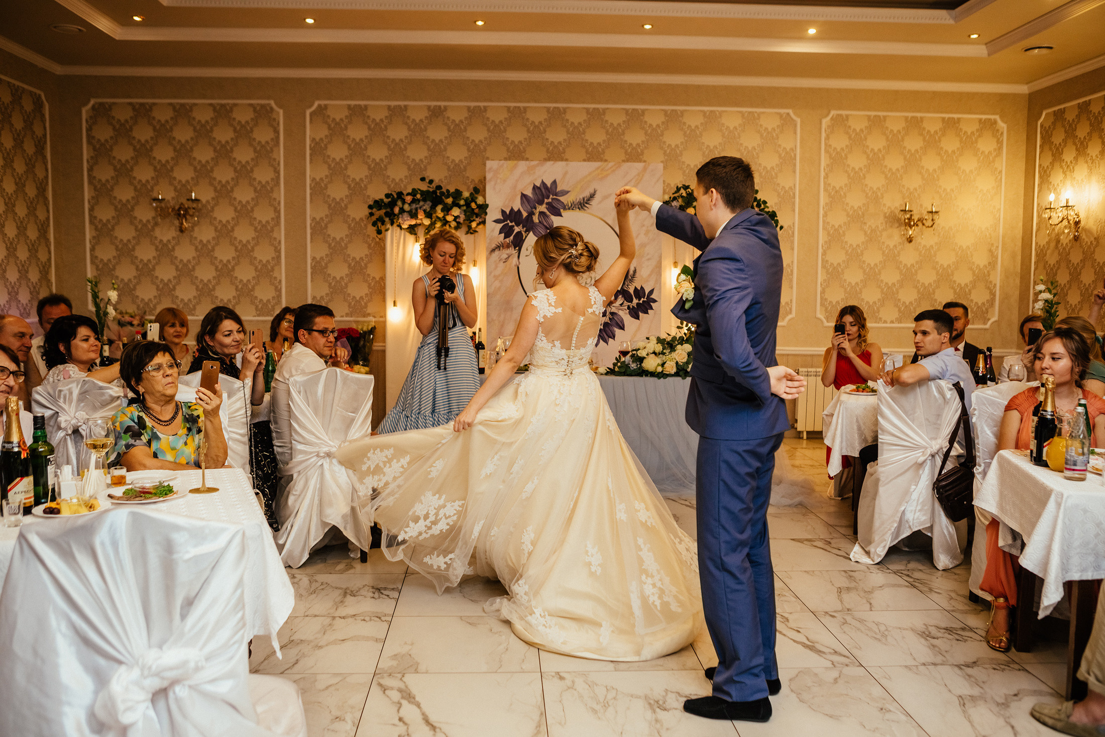 Михаил и Екатерина. Фотографы в городе Волгограде — Людмила Агеева и Алексей Околелов