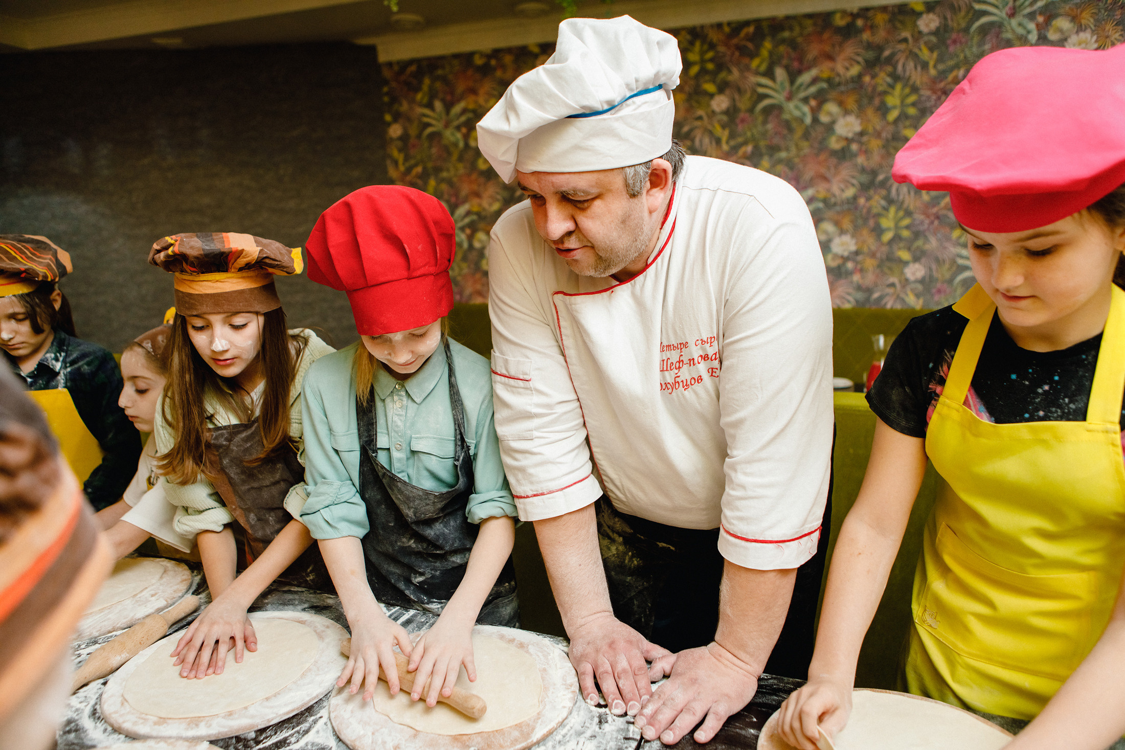 Алина 11 лет. Кафе «Четыре сыра». Фотографы в городе Волгограде — Людмила Агеева и Алексей Околелов