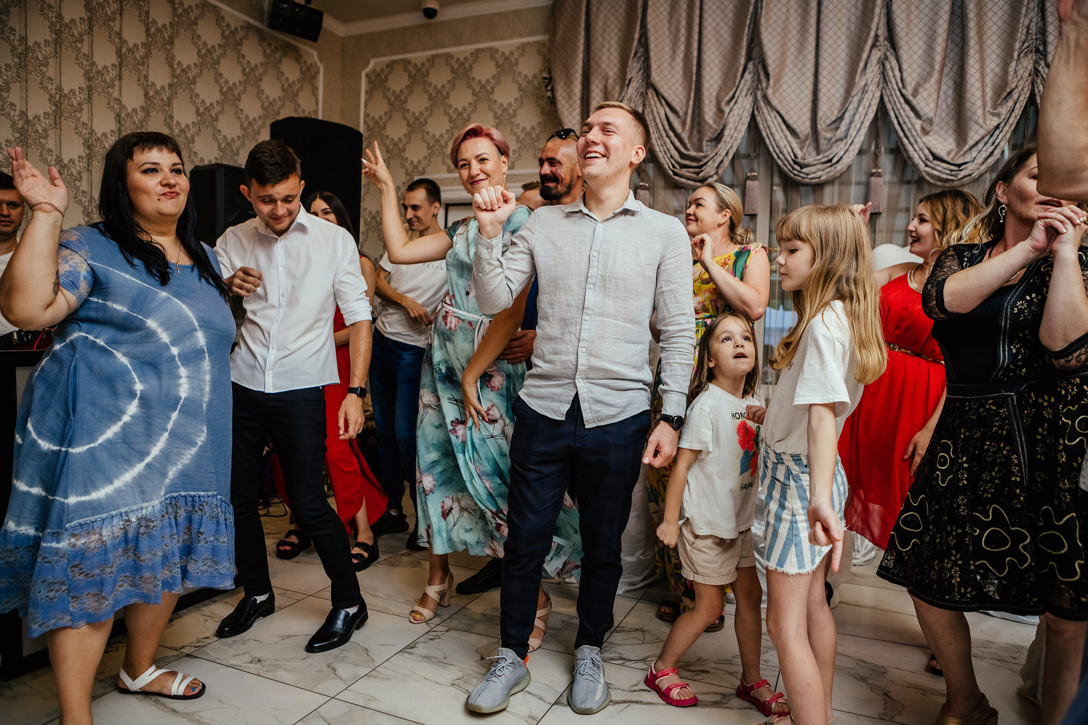 Михаил и Екатерина. Фотографы в городе Волгограде — Людмила Агеева и Алексей Околелов