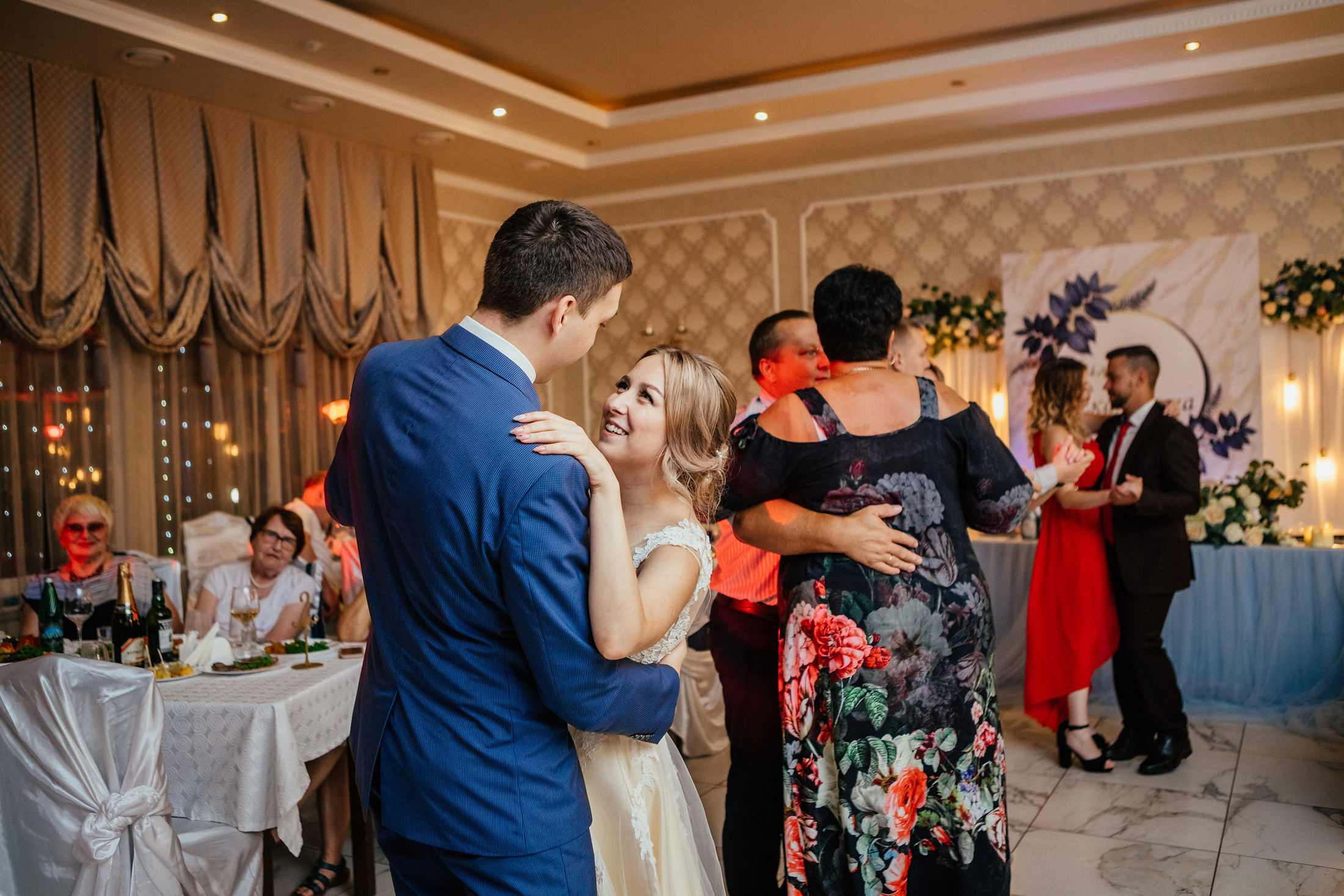 Михаил и Екатерина. Фотографы в городе Волгограде — Людмила Агеева и Алексей Околелов