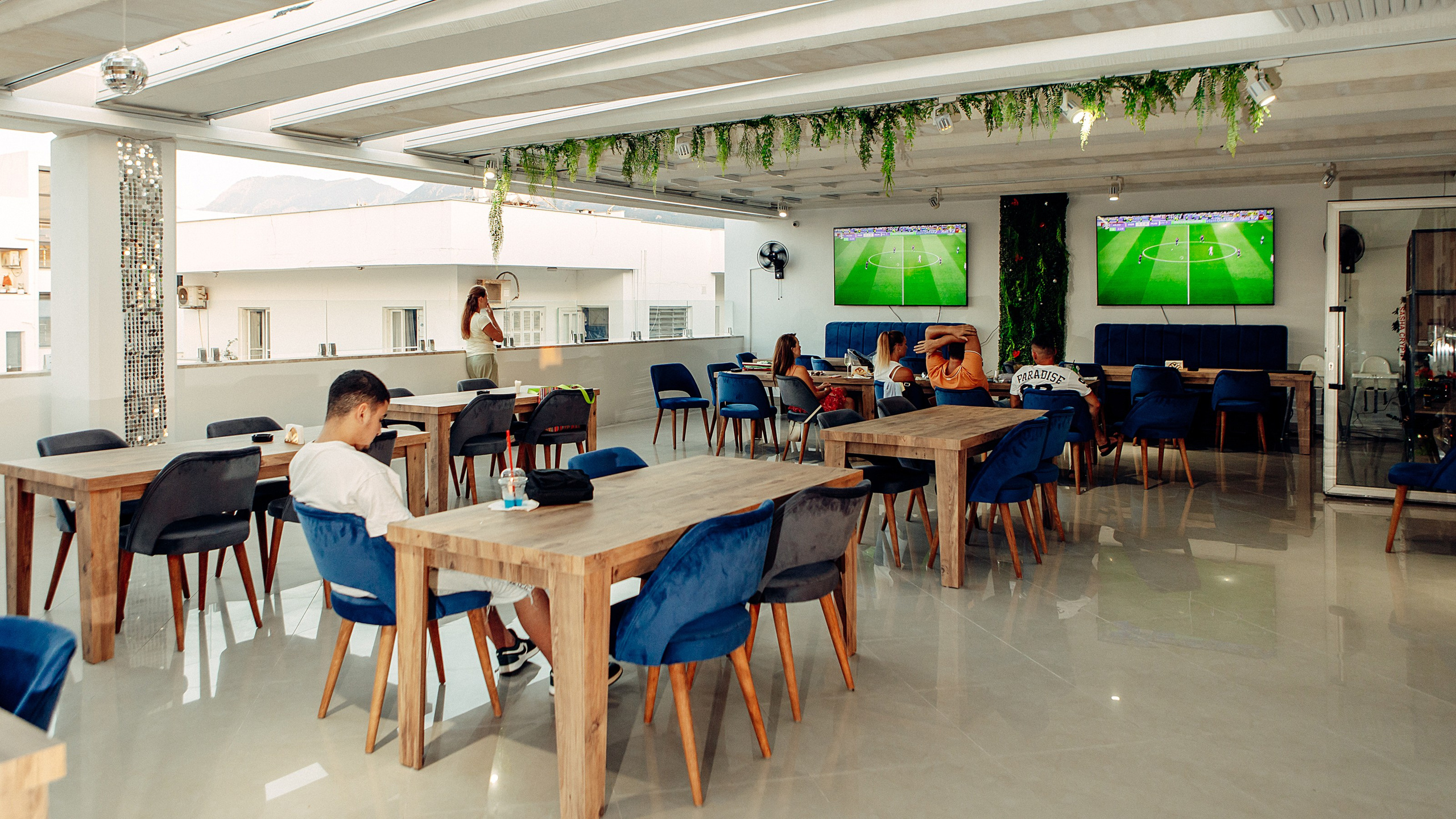 Orlando Starlux. Photographer in Batumi, Georgia Pavel Sharnikov