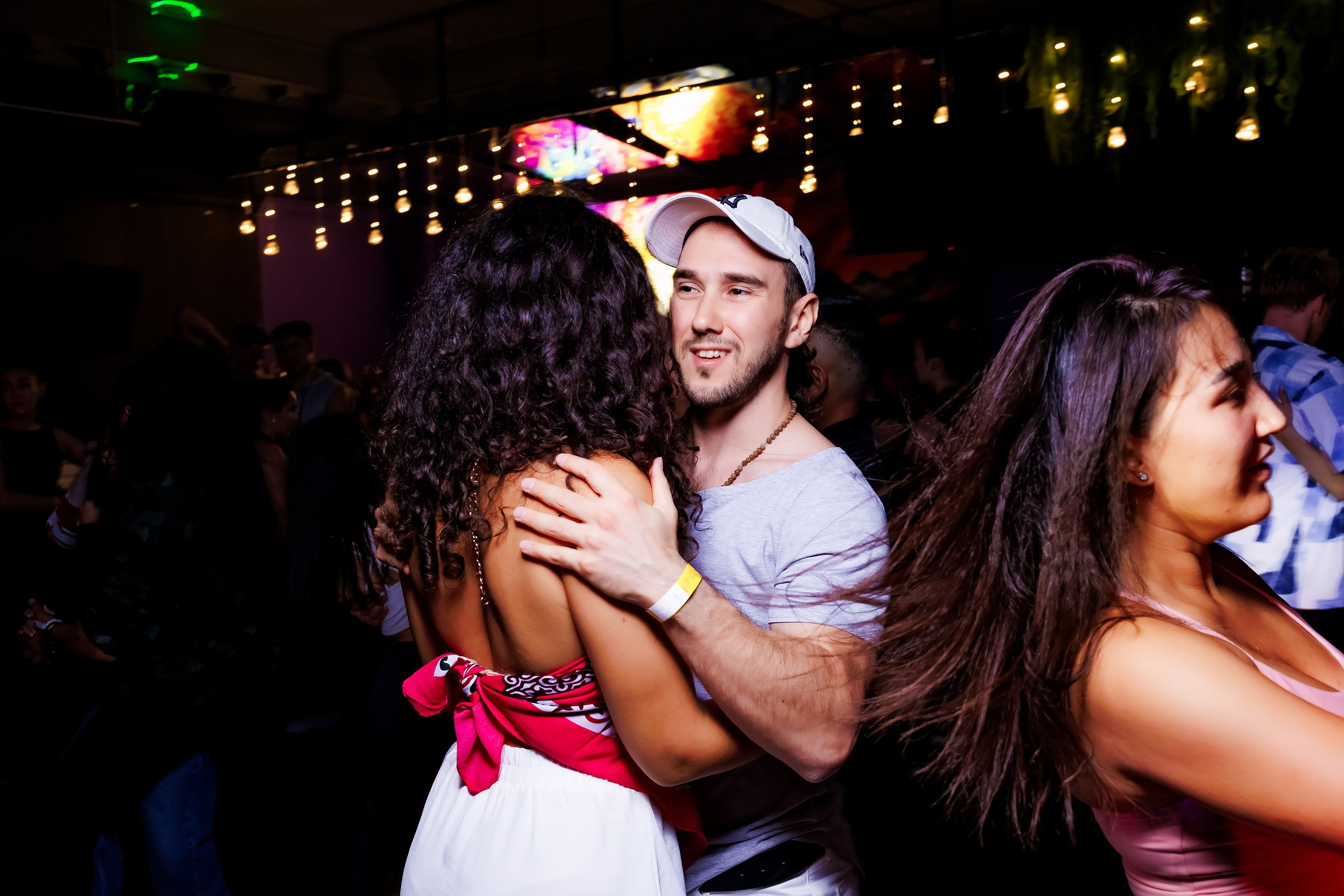 Bachata Party by Hola Dance. Репортажный фотограф в Алматы Каюпов Сержан
