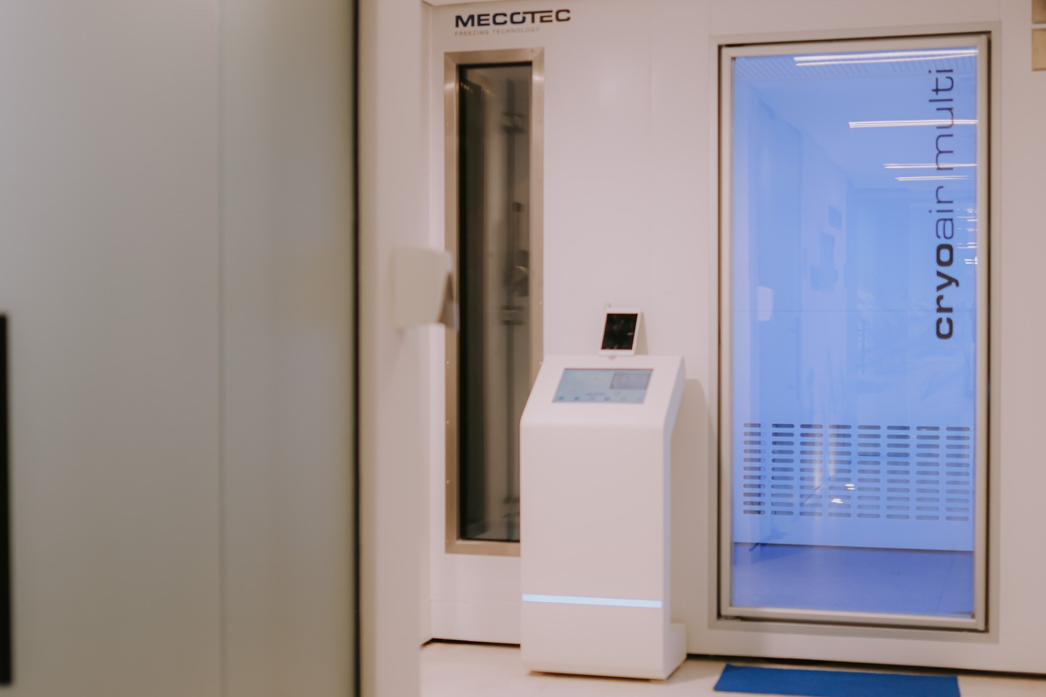 CRYOMEDIX / Emilia Digital. Photographer in Israel Alice Milchin