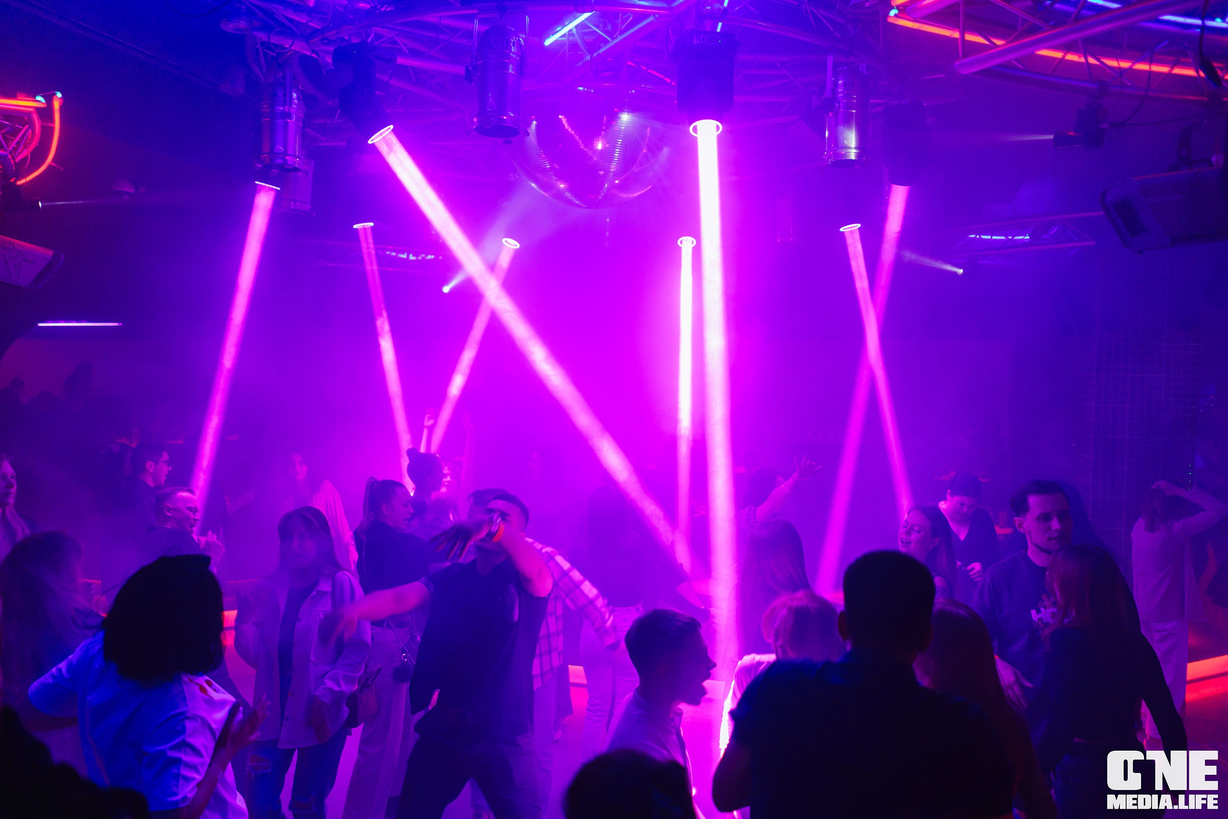 Фоторепортаж из РК Планета. One Media Life: фоторепортажи, фотоотчеты с мероприятий и заведений