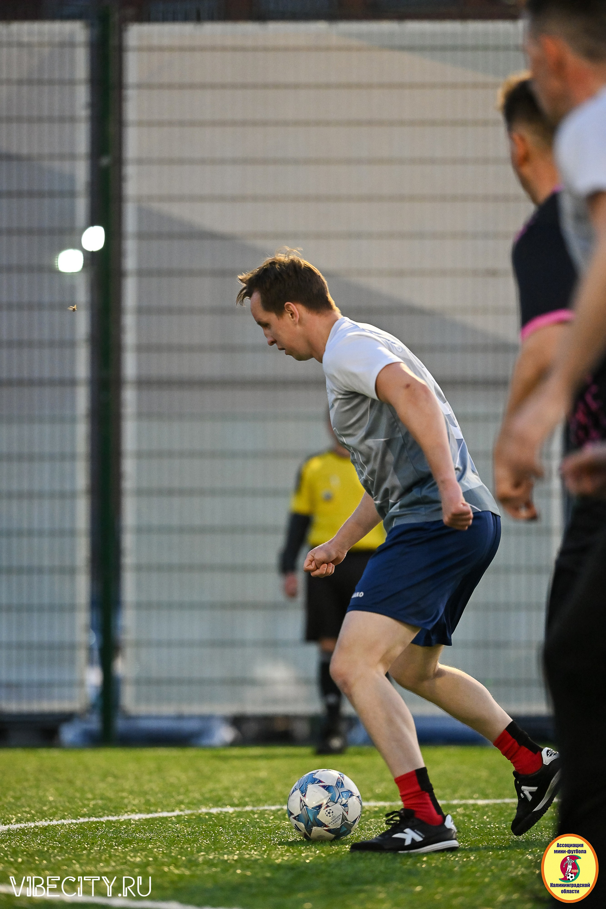 ИГРЫ МИНИ-ФУТБОЛЬНОЙ И КОРПОРАТИВНОЙ ЛИГИ. VIBECITY.RU Вайб Сити Ру Фоторепортажи Фотоотчеты Калининград