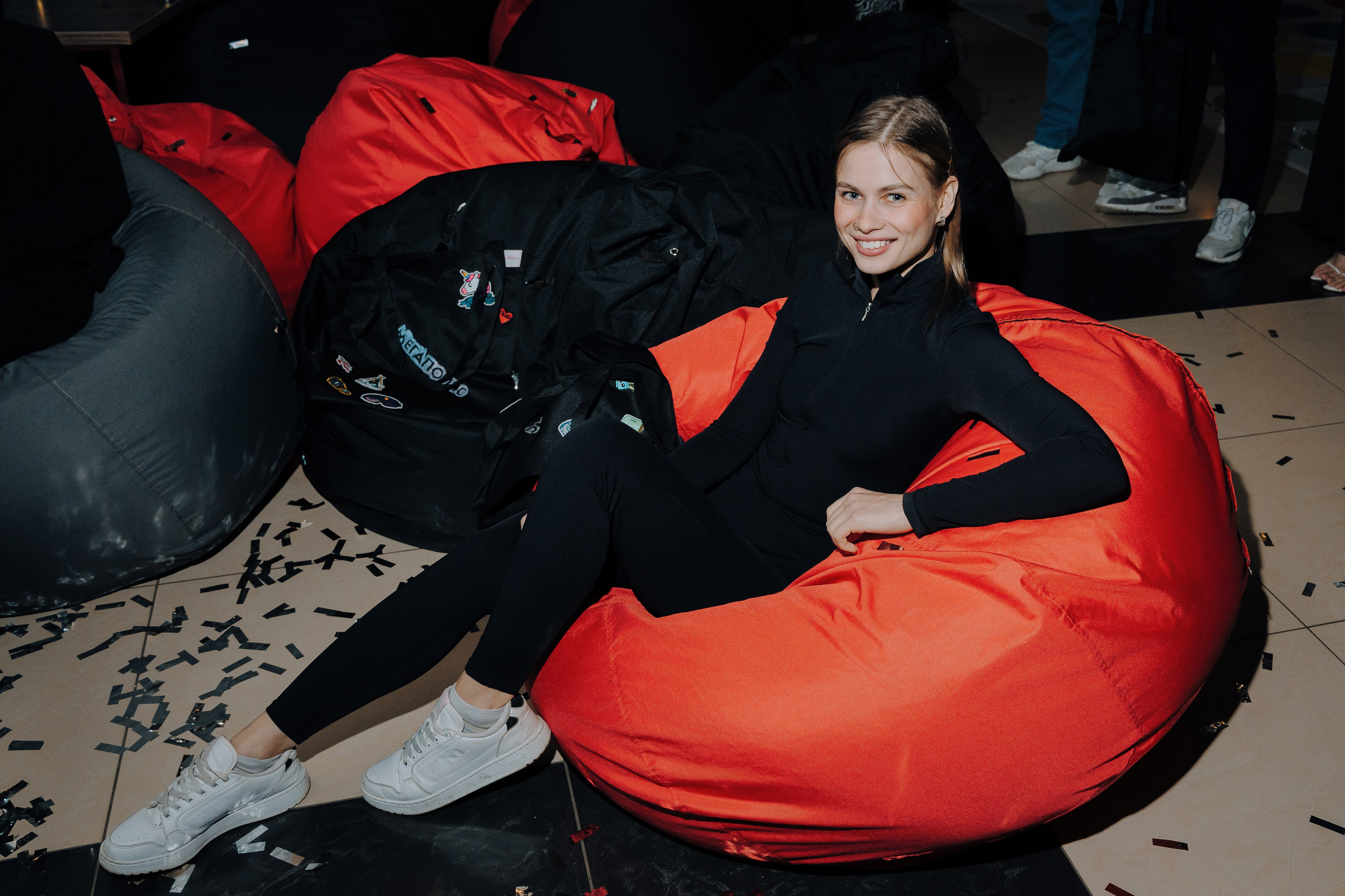 20 ЛЕТ МЕГАПОЛИС ЧЕЛЯБИНСК ХЕДЛАЙНЕР ЕЛКА. Репортажный фотограф Зуев Роман г. Челябинск