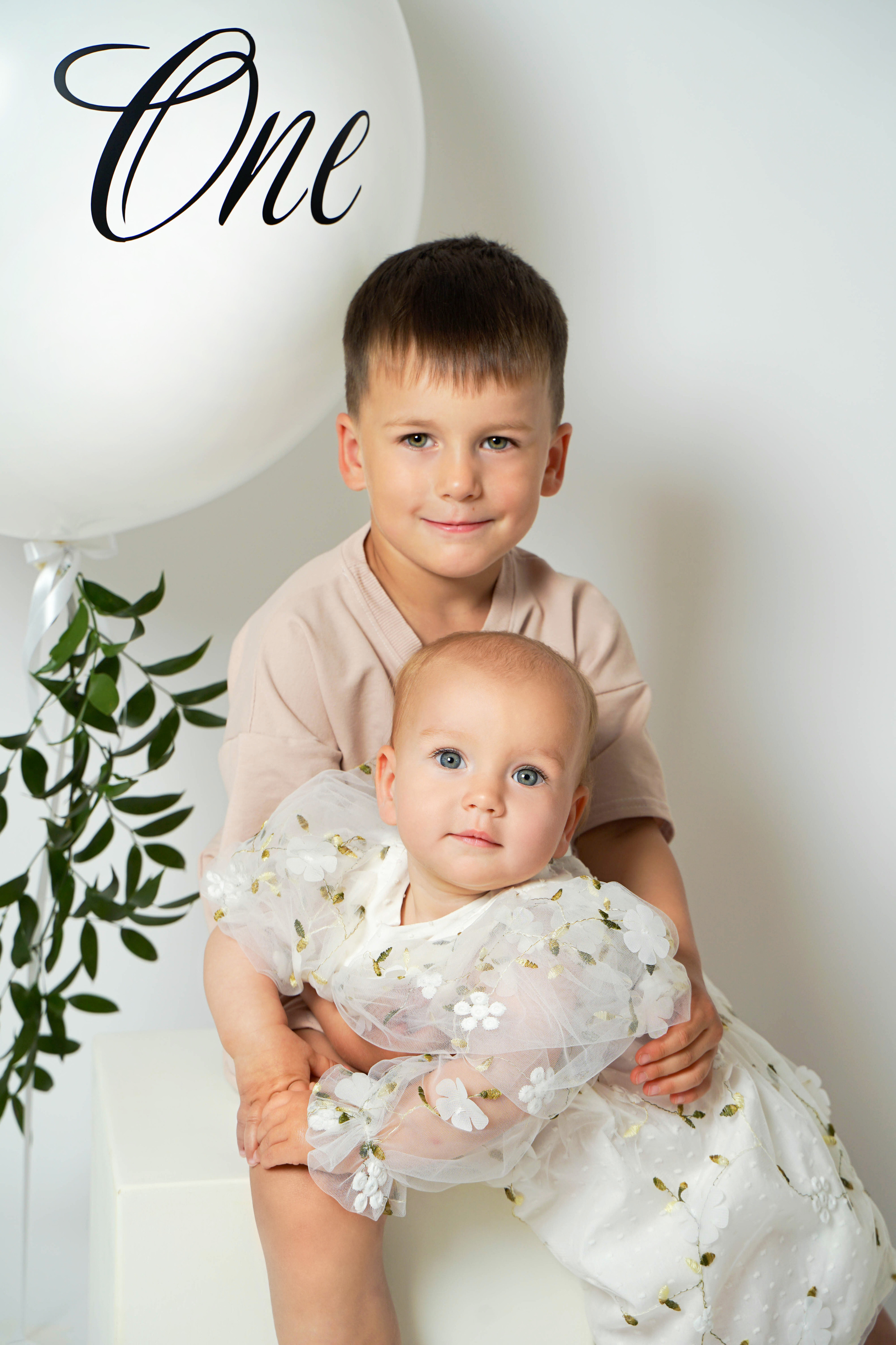 Нике годик. Студия детской фотографии