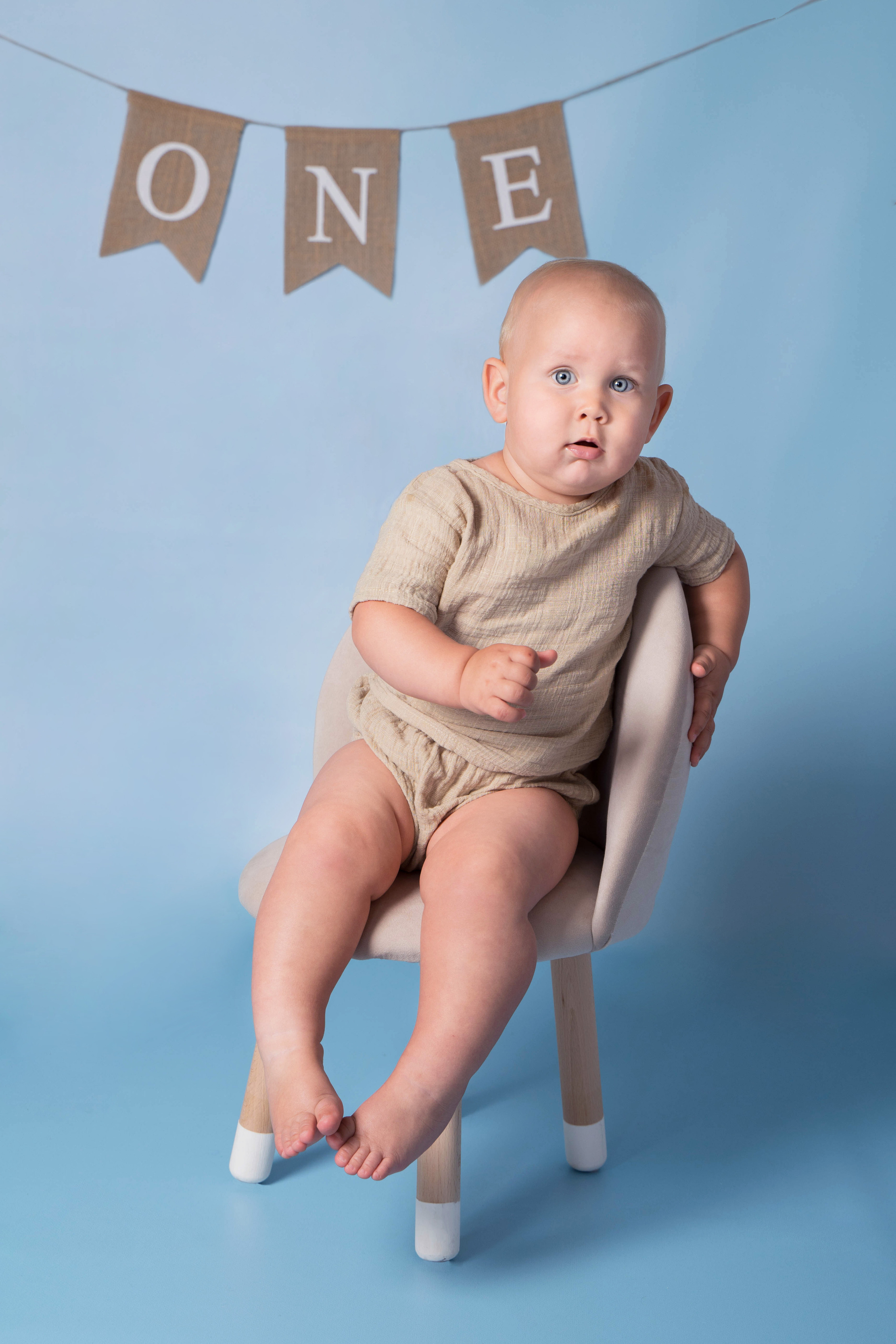 Артему годик. Студия детской фотографии