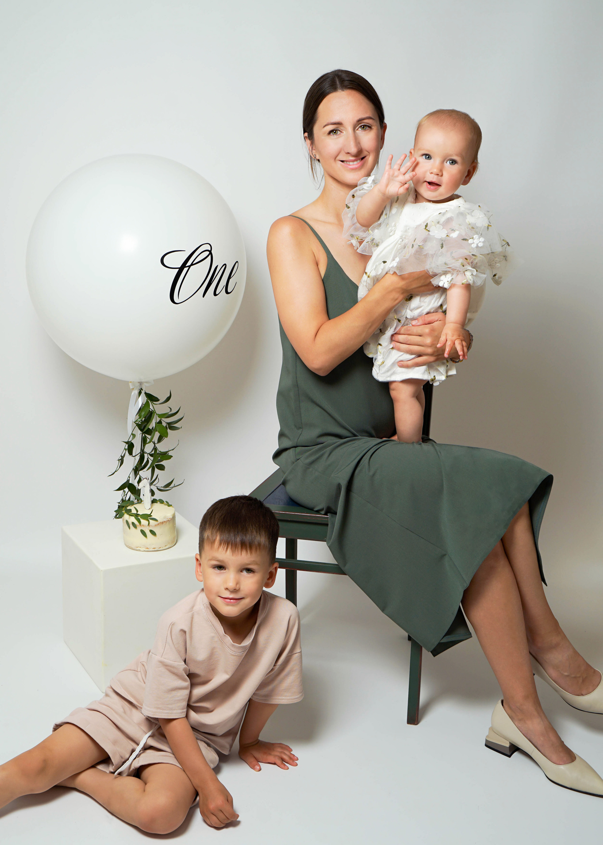 Нике годик. Студия детской фотографии