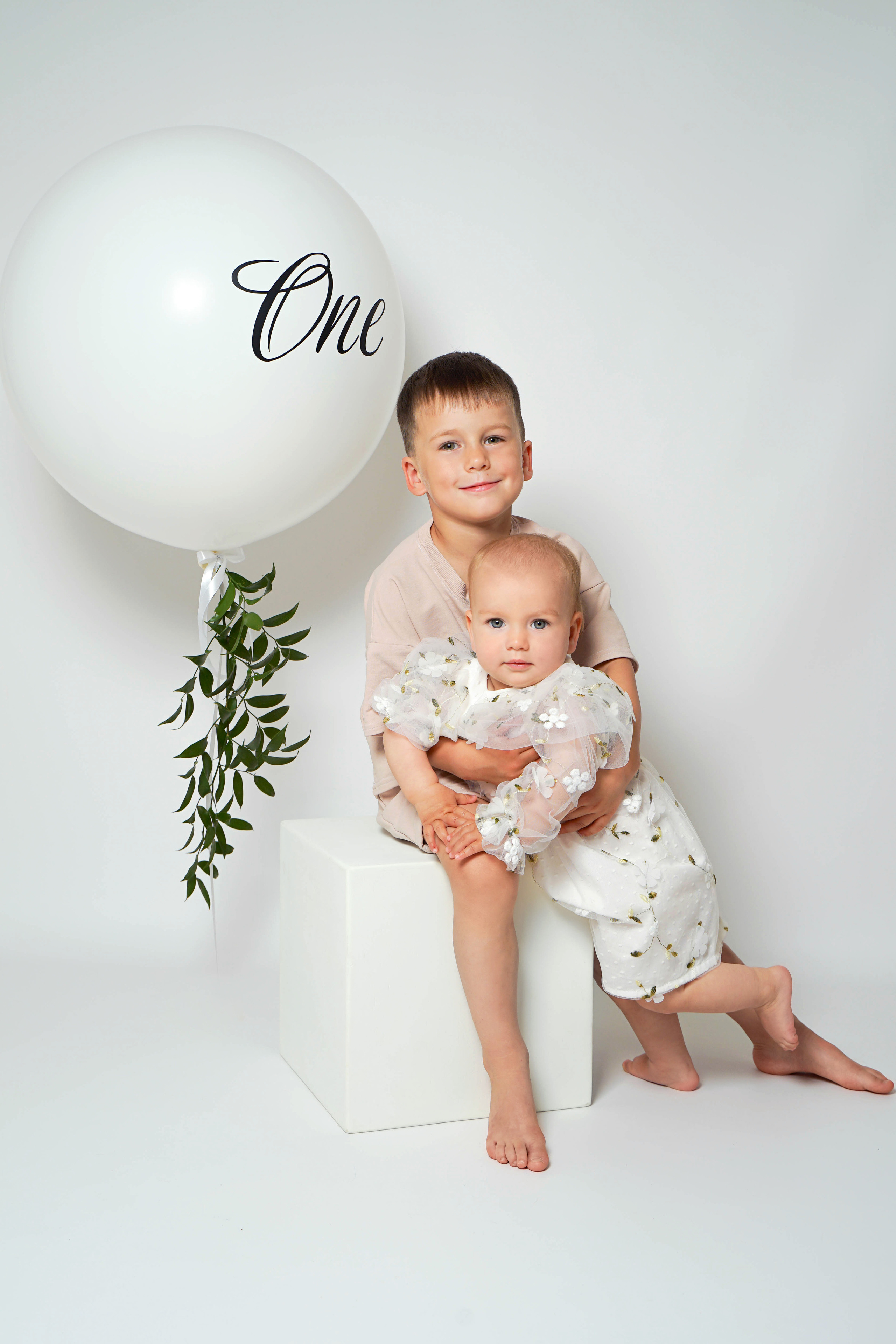 Нике годик. Студия детской фотографии