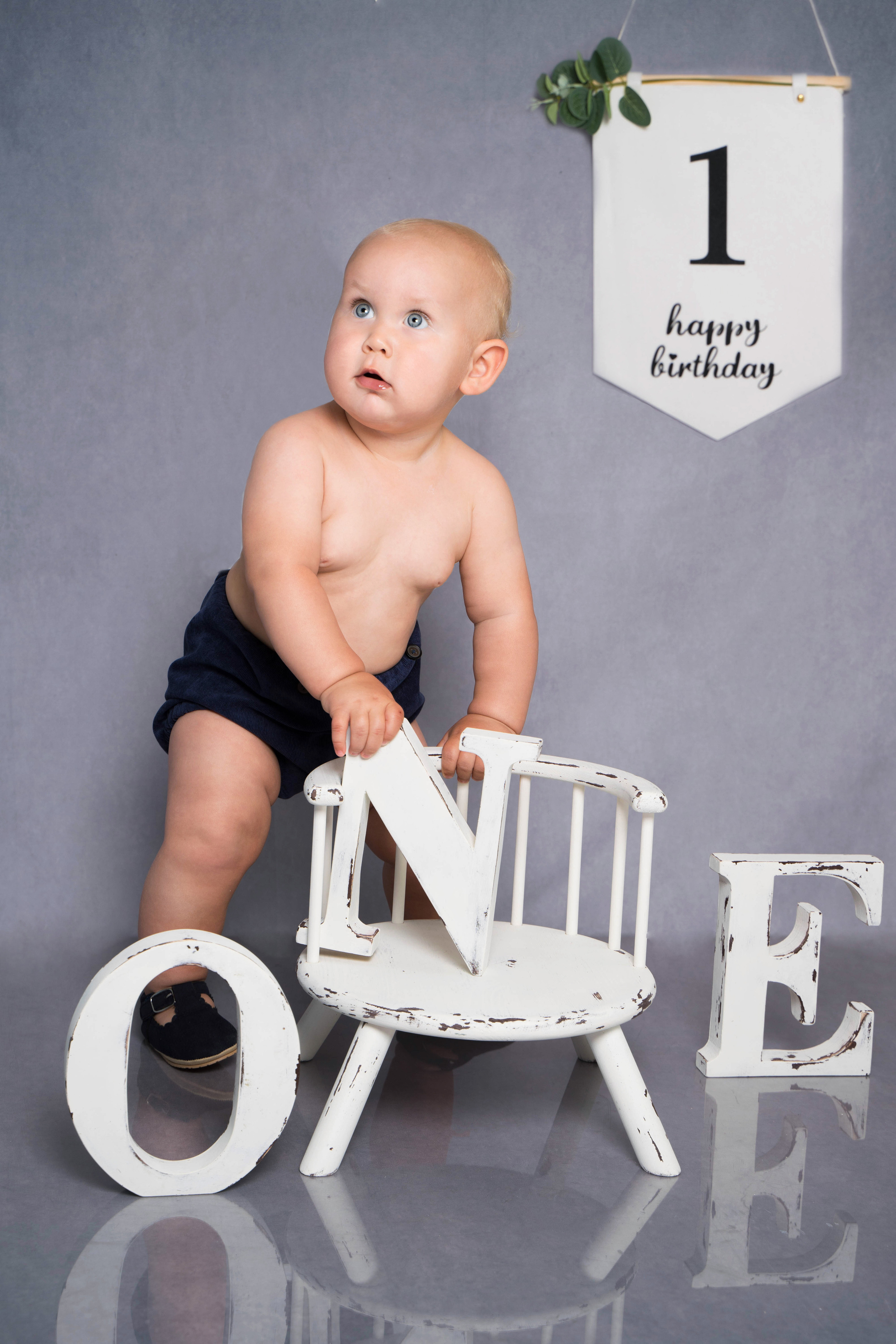 Артему годик. Студия детской фотографии