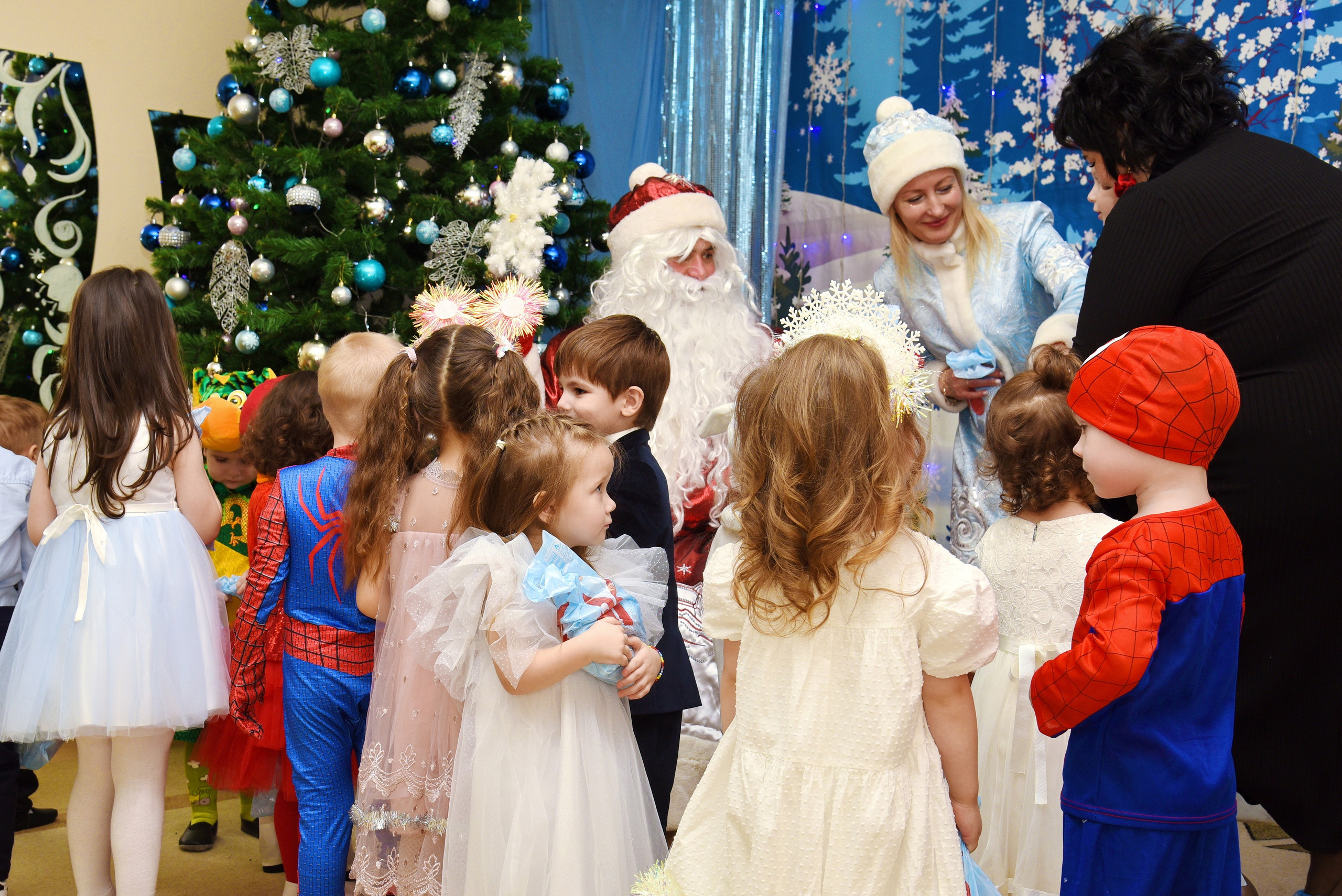 НОВОГОДНИЙ УТРЕННИК. Phoenix-studio1.ru