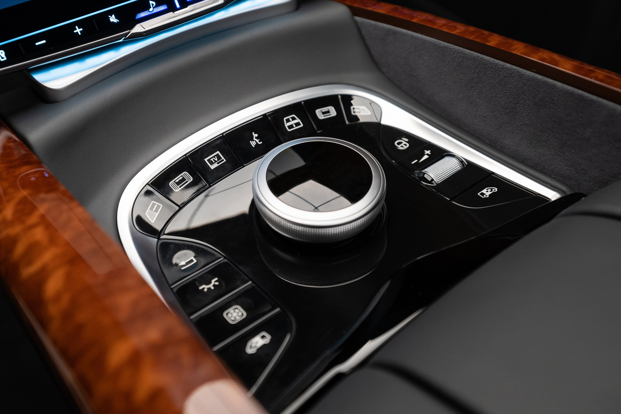 V-Class Dark Rum. Автомобильный фотограф в Москве | Базилев Александр