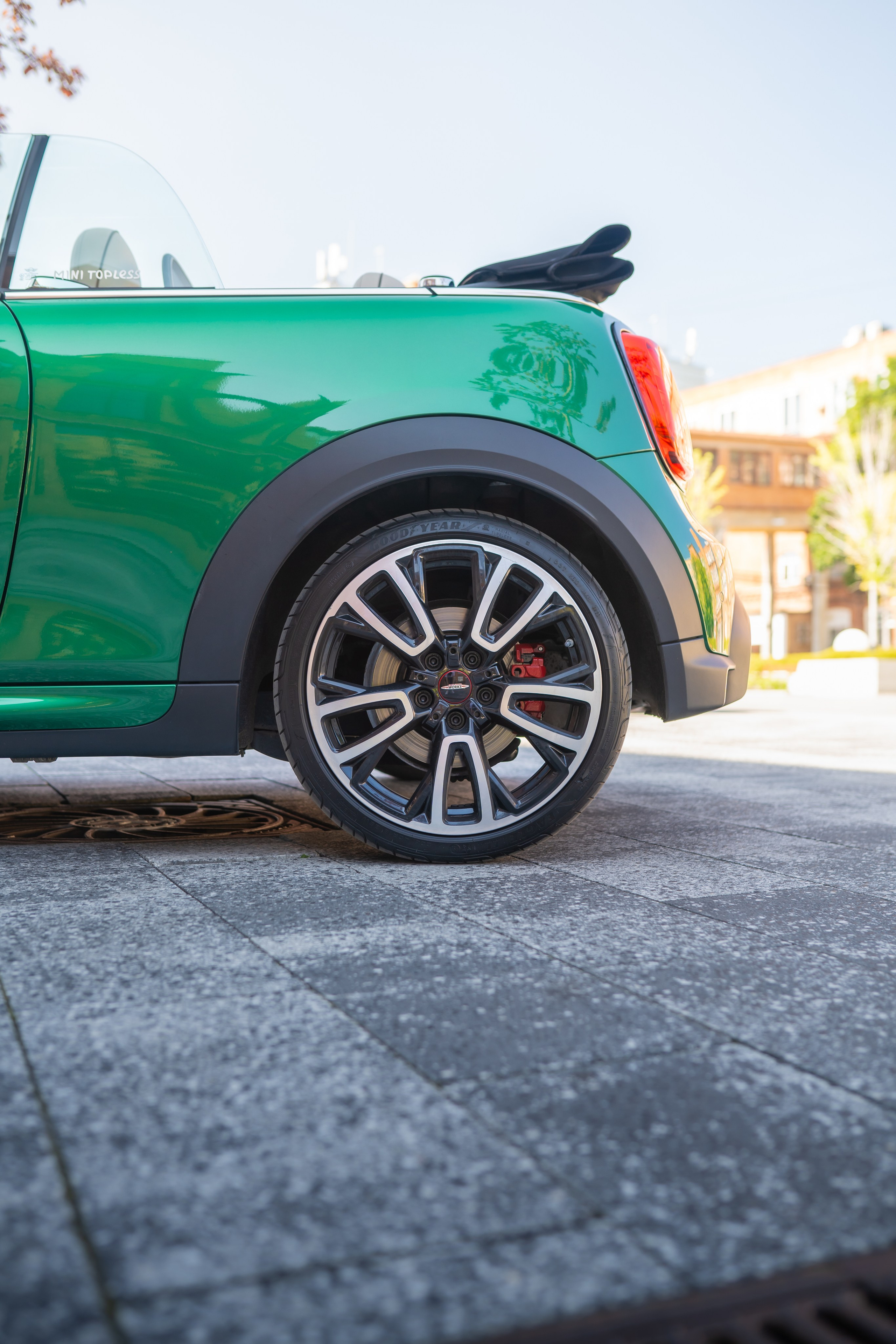 Mini Copper JCW Green. Mirllaev