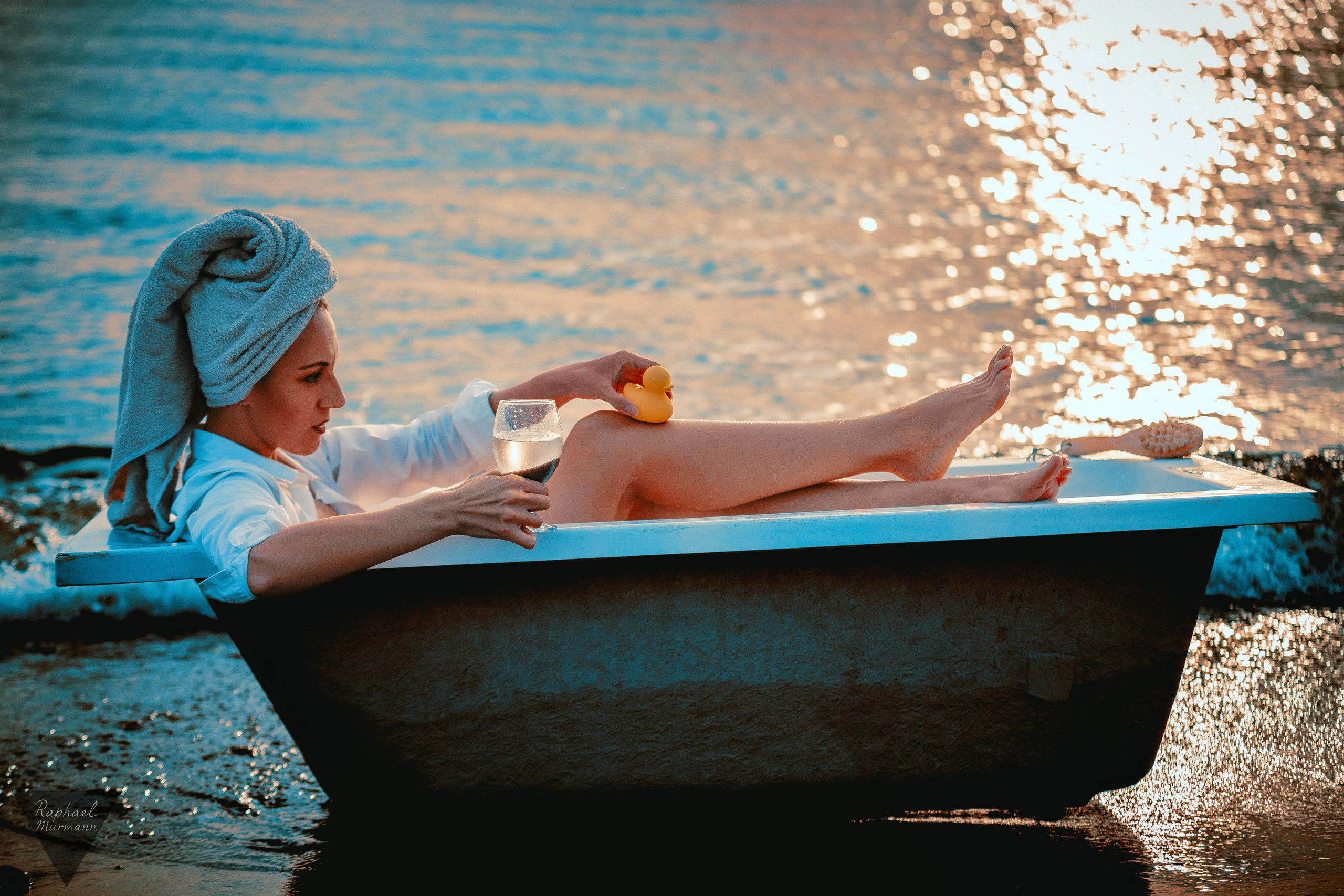 ванна вода художественная фотография море балтика / artistic bath water reflection photography sea baltic