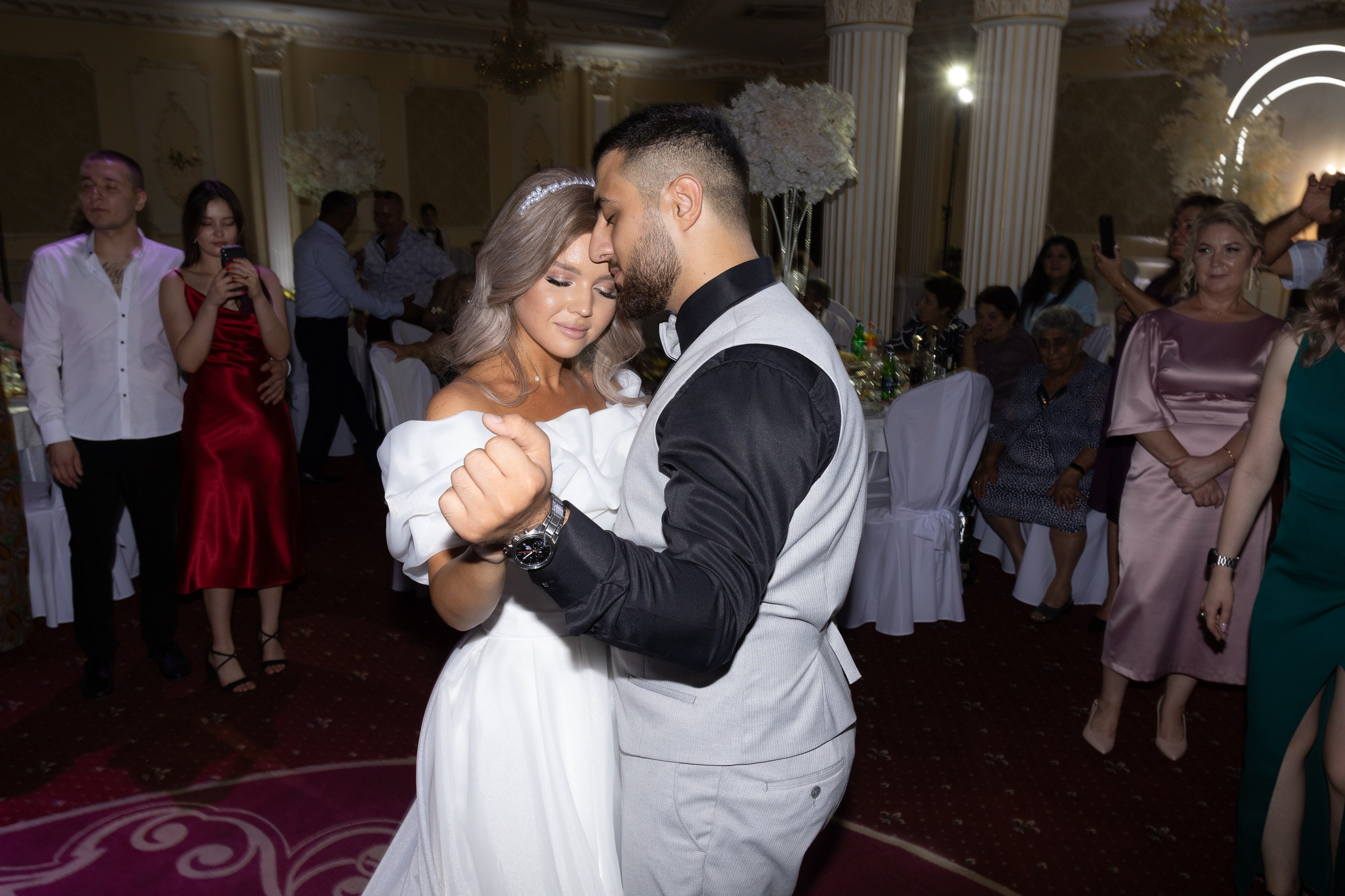 Свадебный фотограф Уфа — Руслан ГабдлисламовЖивые эмоции, красивые кадры, воспоминания на всю жизнь.Работаю по всей Республике Башкортоста. Свадебный фотограф Уфа Руслан Габдлисламов