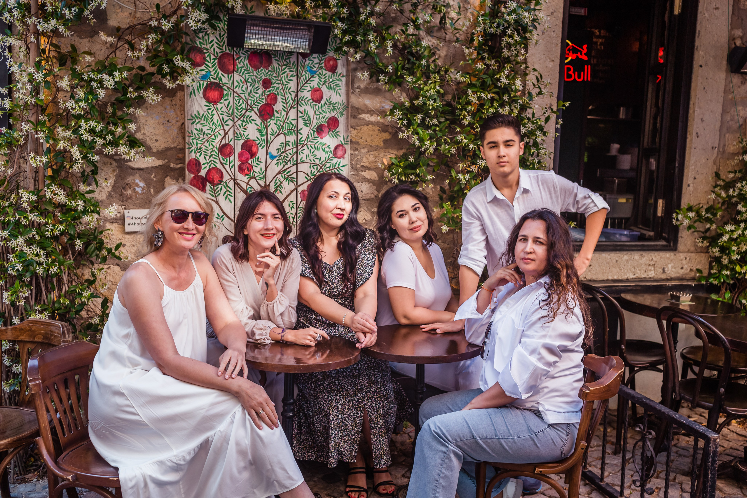 Photo session for tourists in Alacati, Cesme