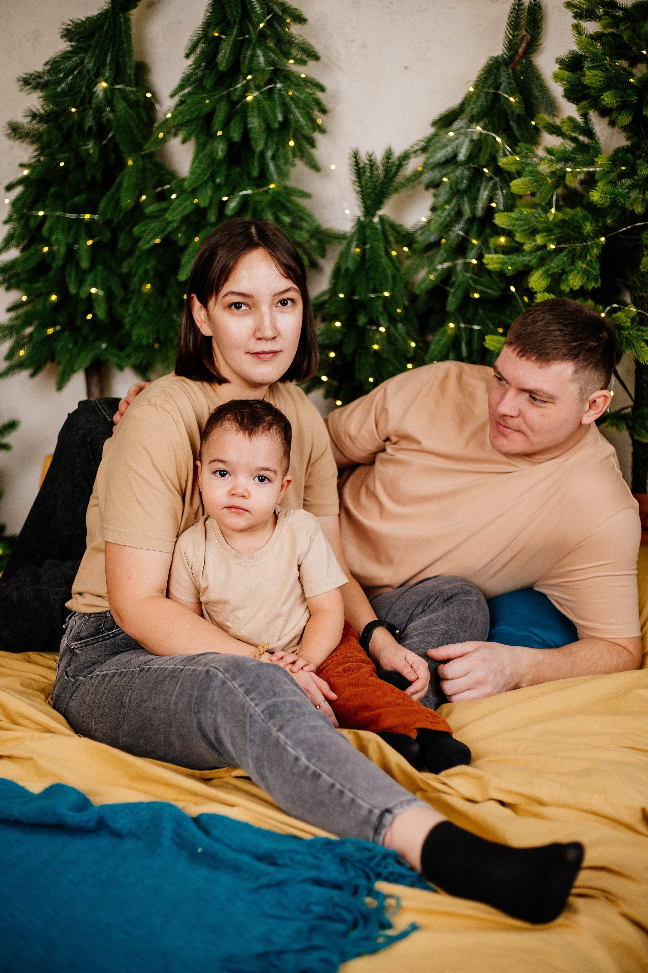 Лев с семьей. Рыжова Тамара