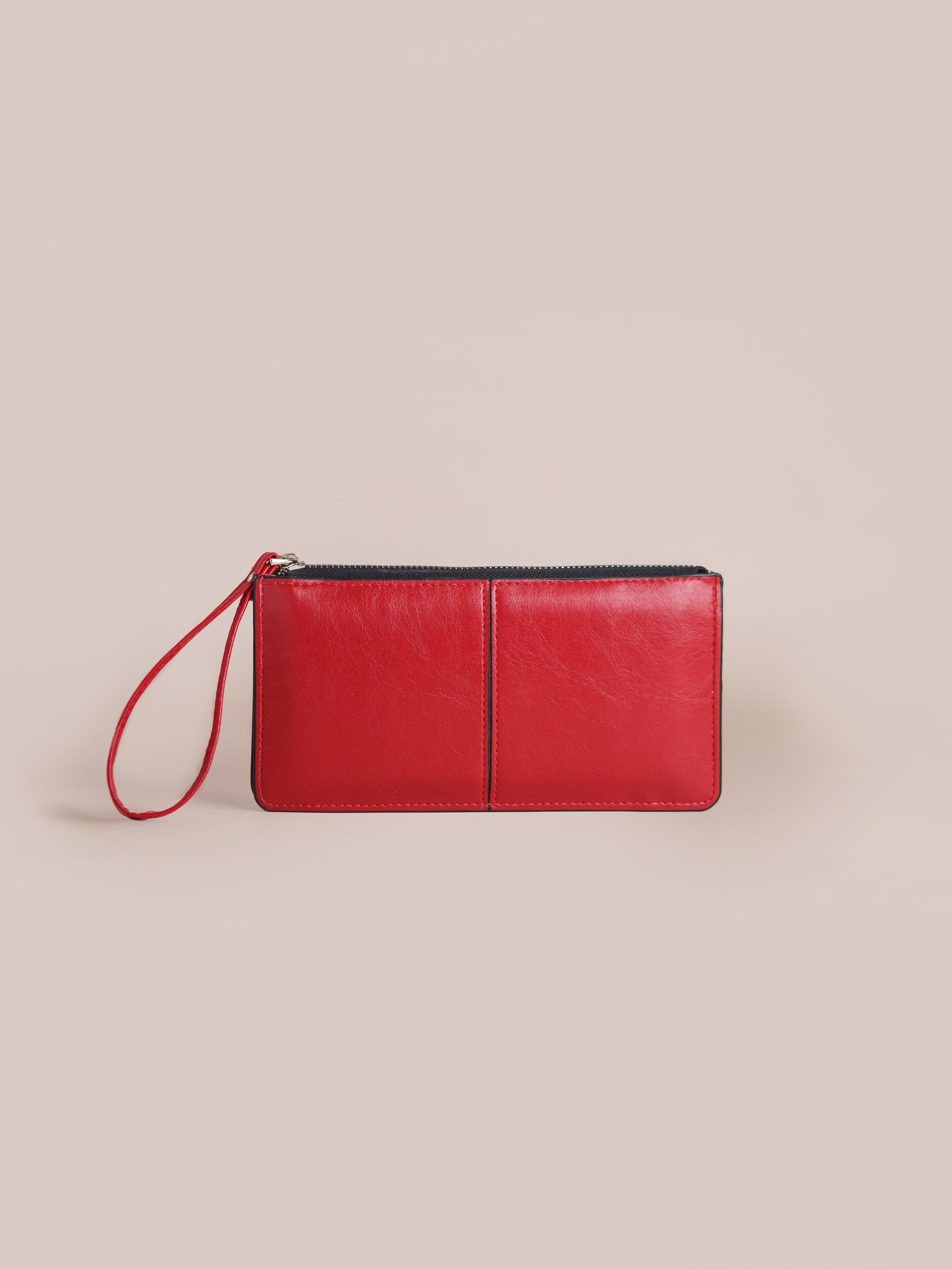 Съёмка кожгалантереи — фото и видео сумок, ремней, кошельков | KED Production. KED Production — продакшн из СПб. Создаём фото, видео и контент, который помогает брендам и селлерам продавать больше